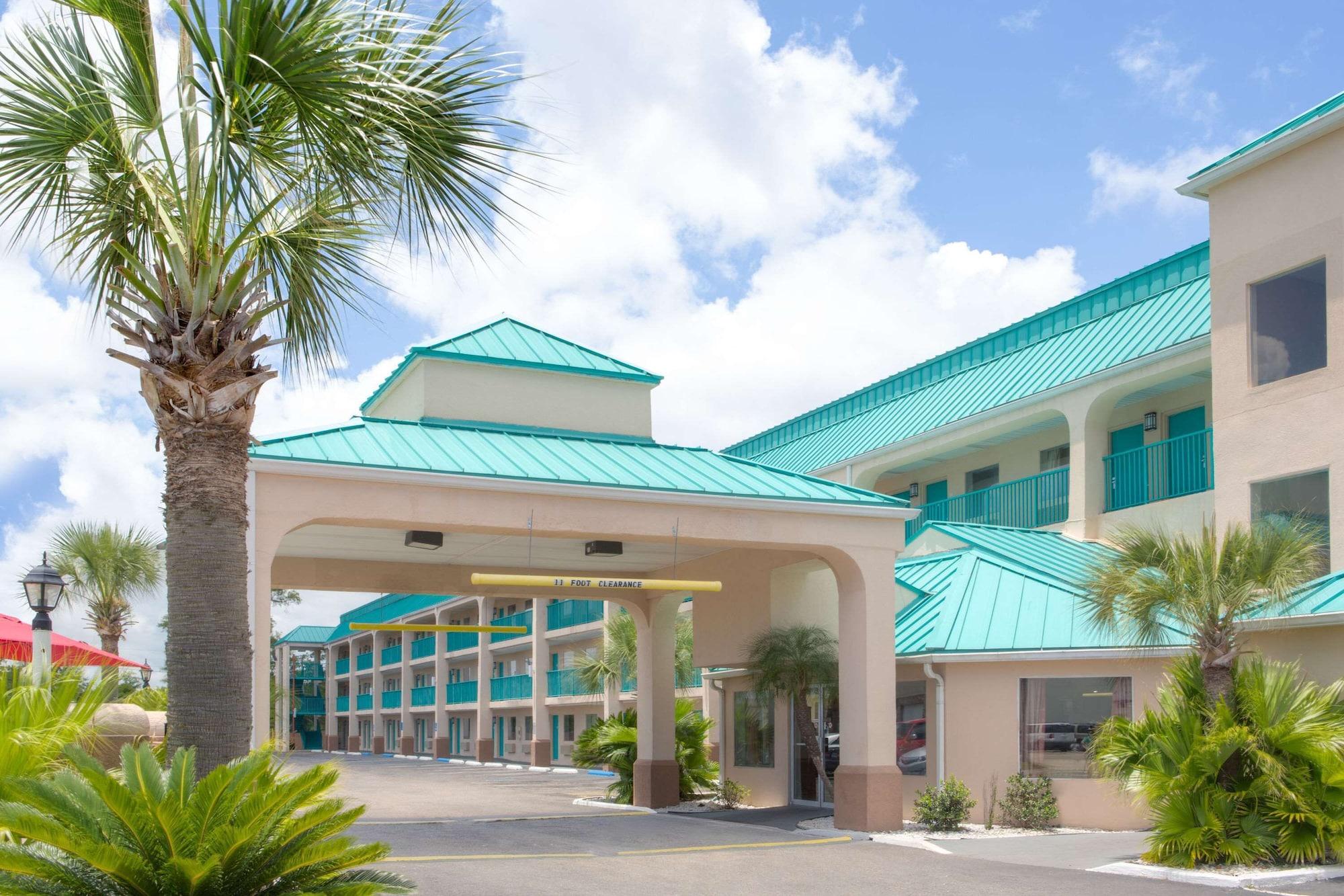 Varios Days Inn by Wyndham Gulfport