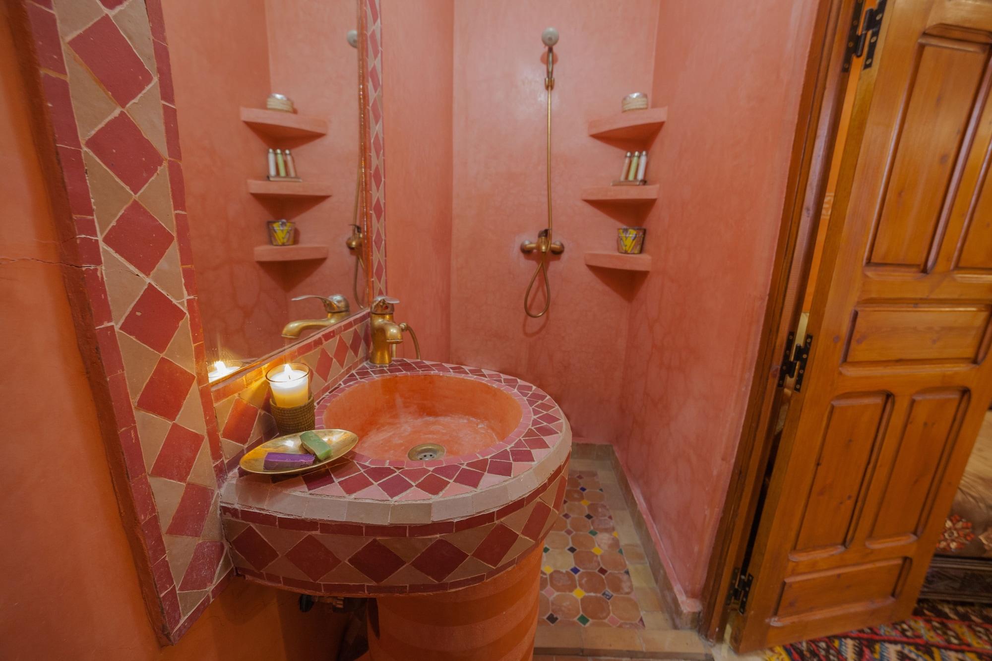 Equipamiento de Habitación Dar Ikalimo Marrakech
