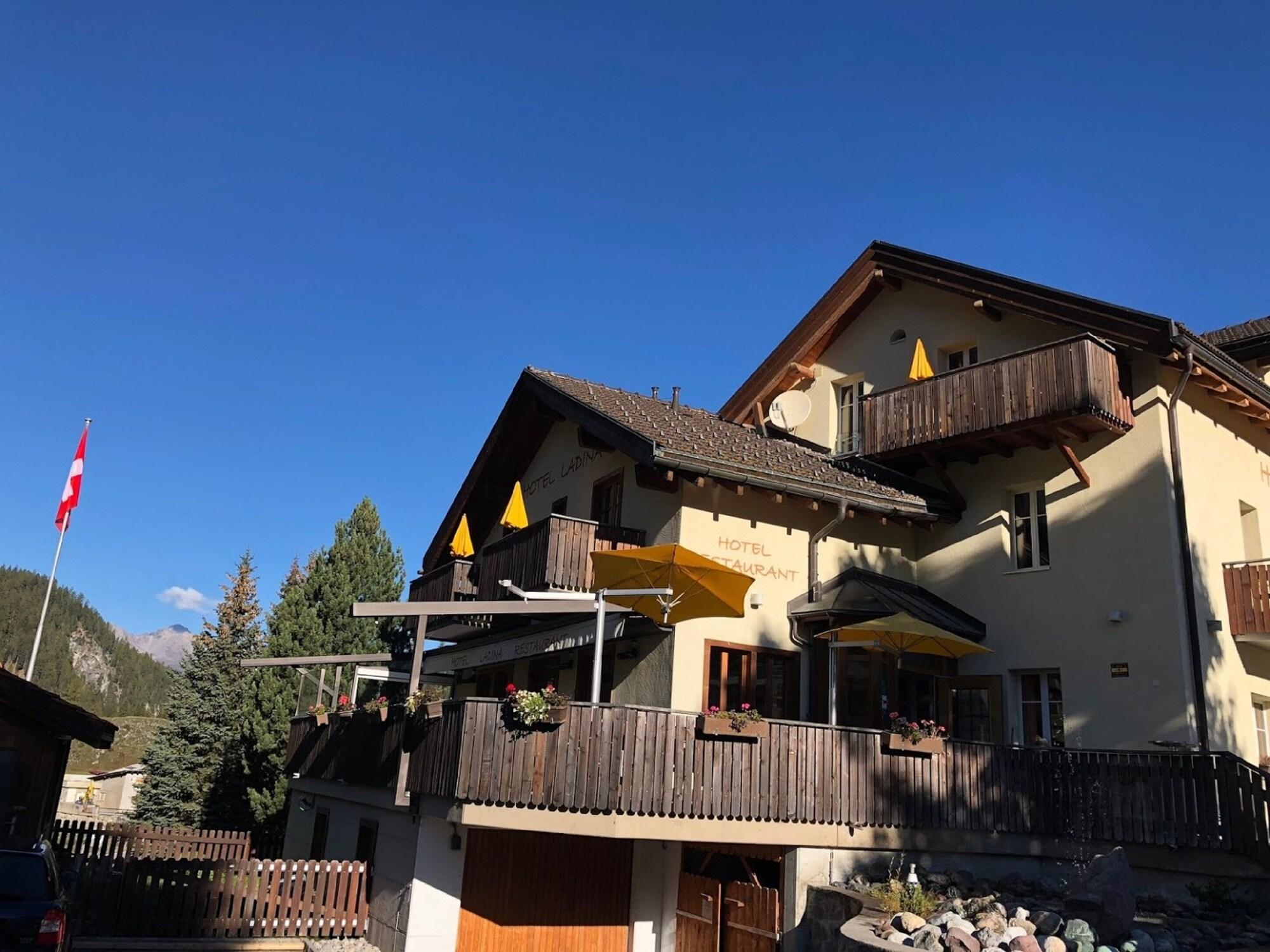 Varios Hotel Ladina