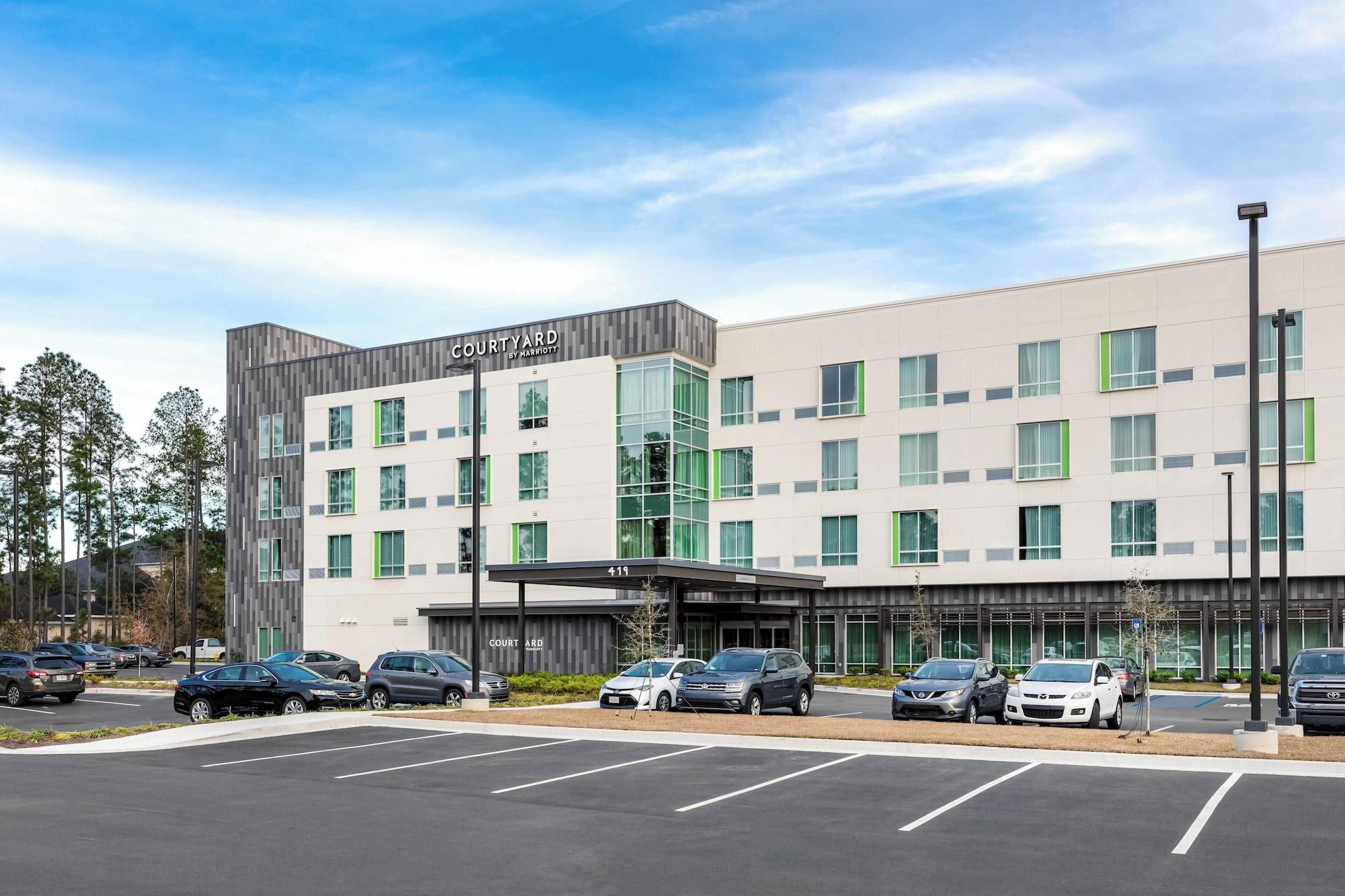 Varios Courtyard by Marriott Savannah Airport