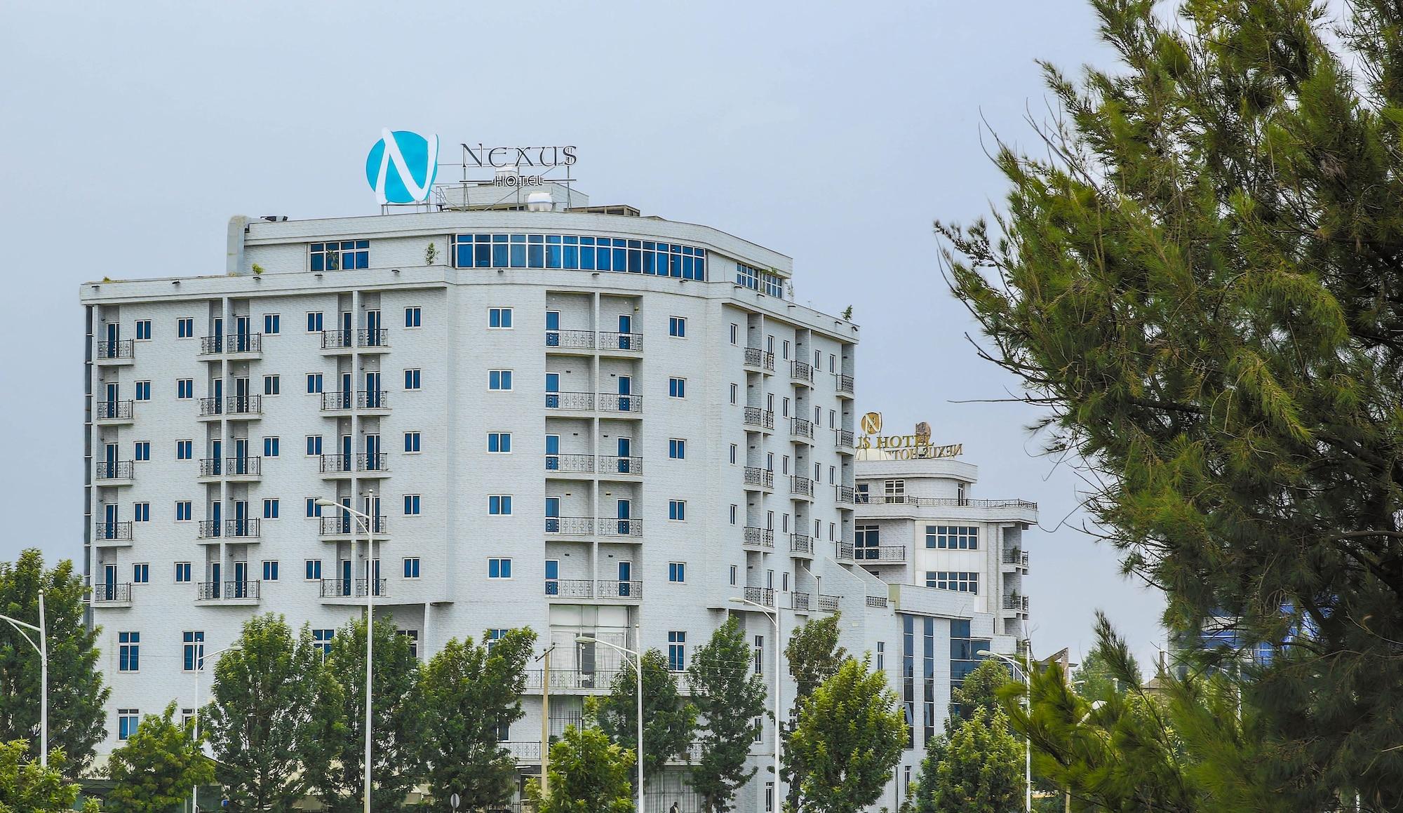 Vista Exterior Swiss Inn Nexus Hotel