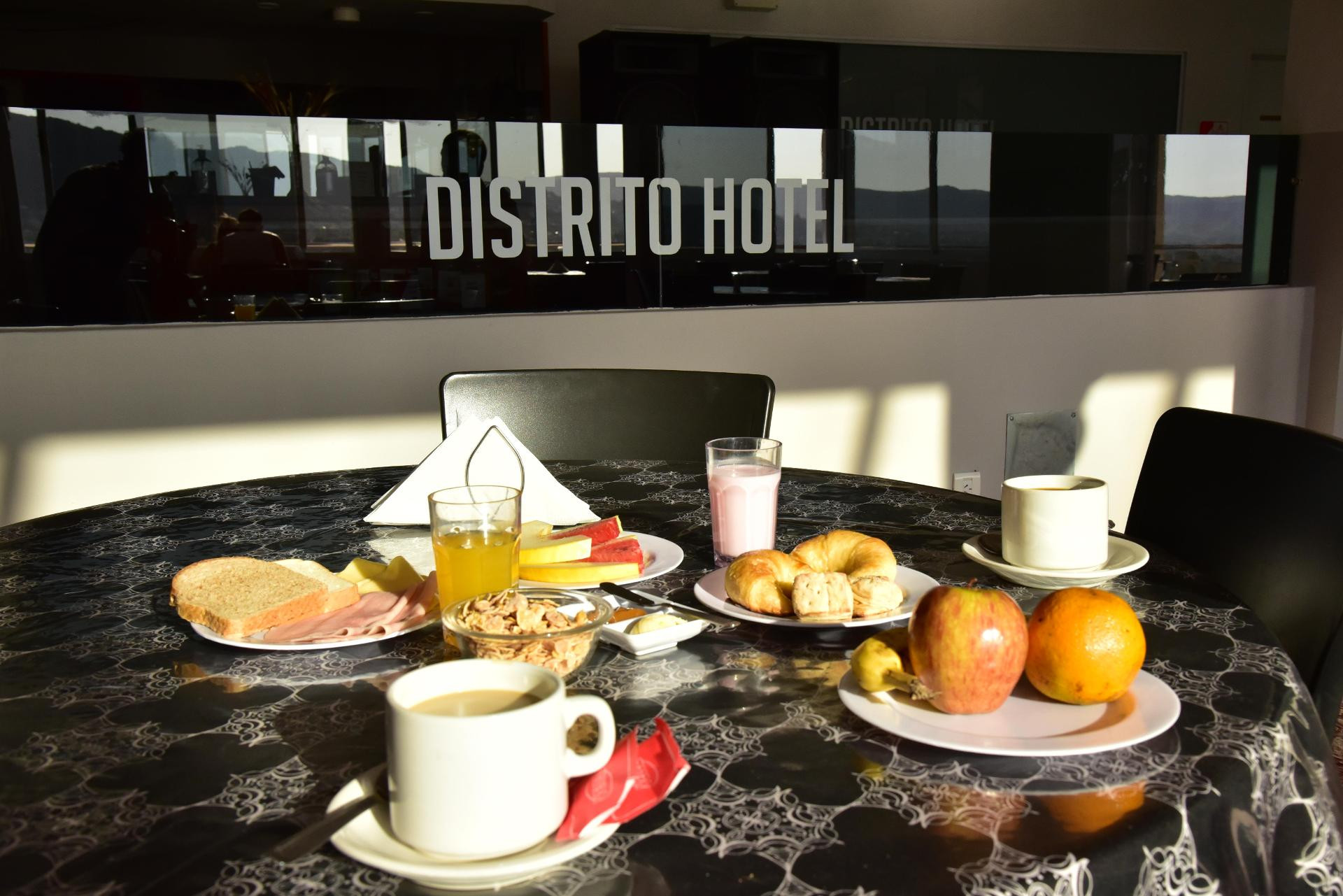Bar/Salón Hotel Distrito