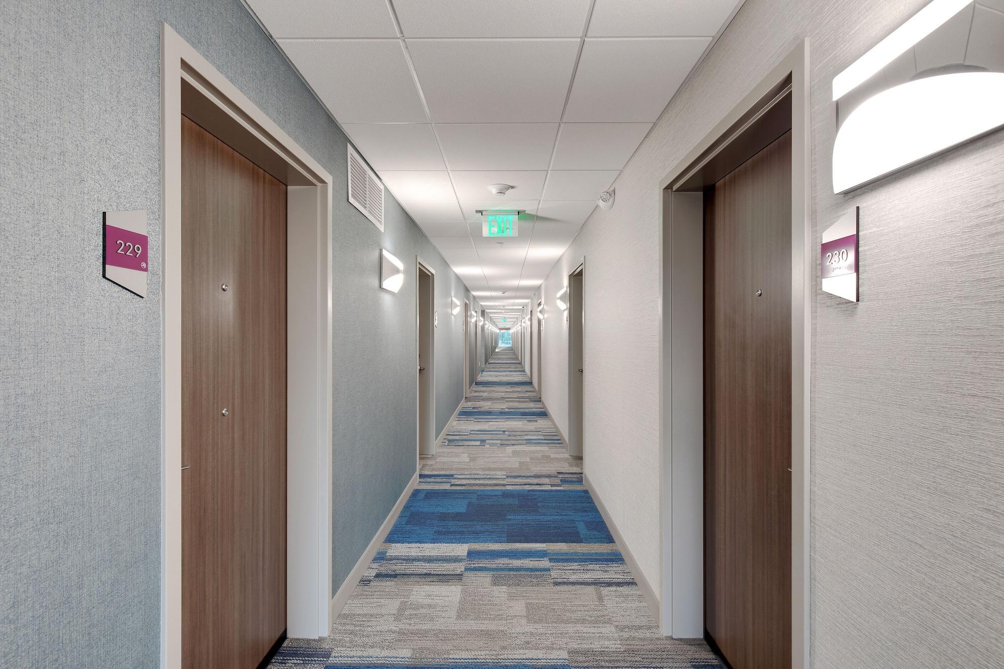 Vista Lobby Home2 Suites by Hilton Roswell, GA