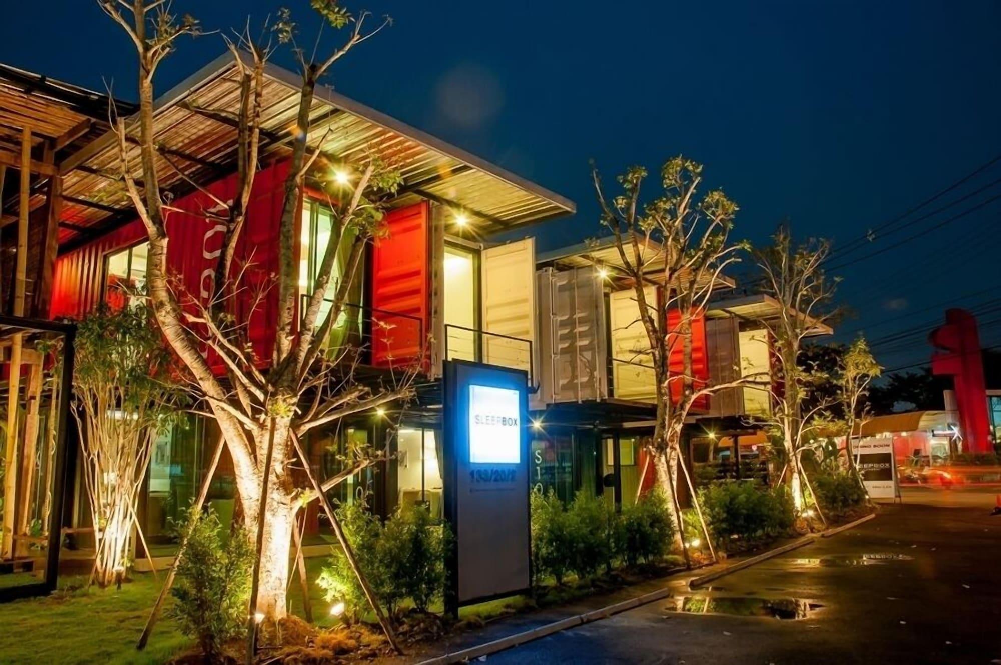 Vista Exterior Sleepbox Chiangmai Hotel
