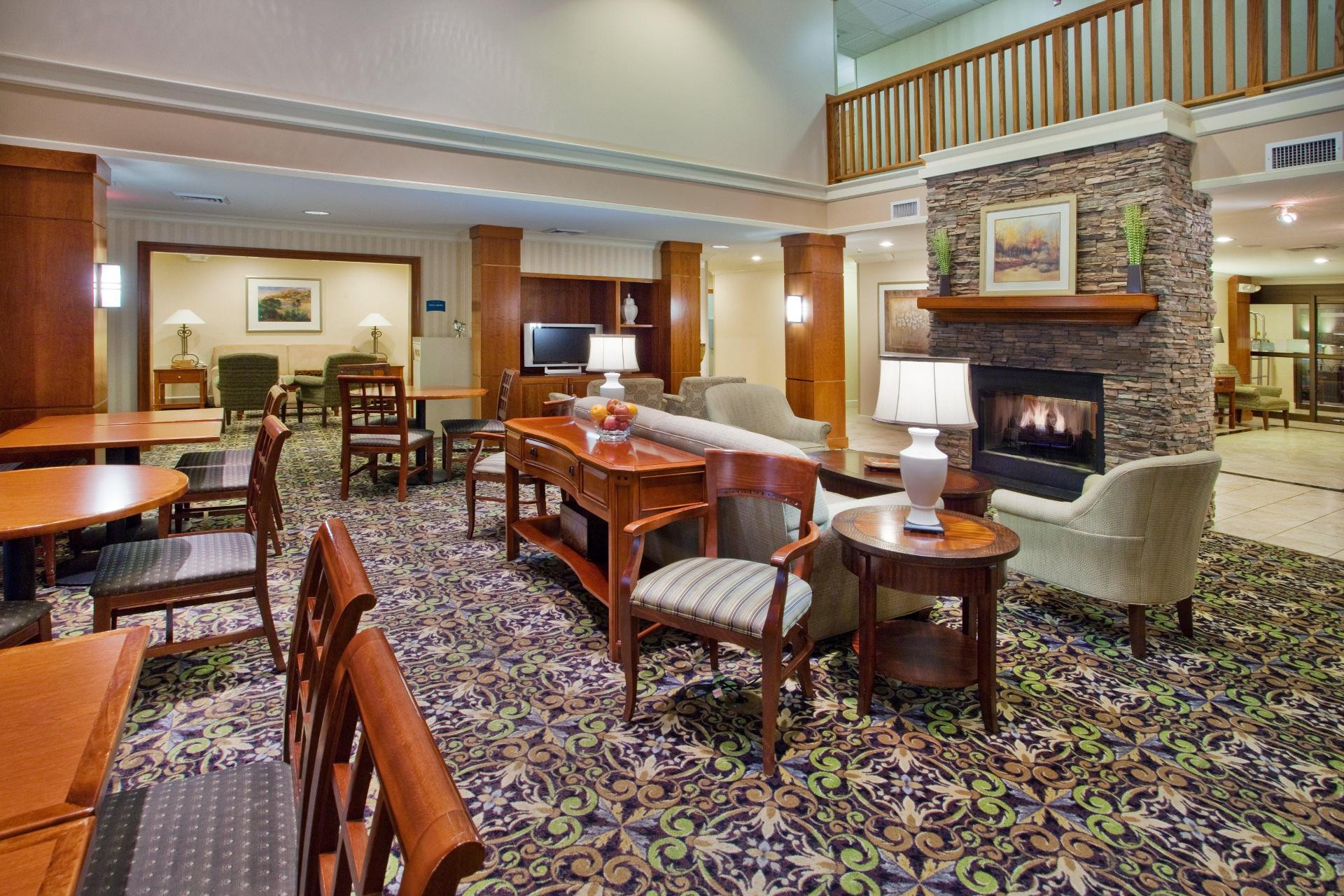 Vista Lobby Comfort Inn & Suites Savannah Airport