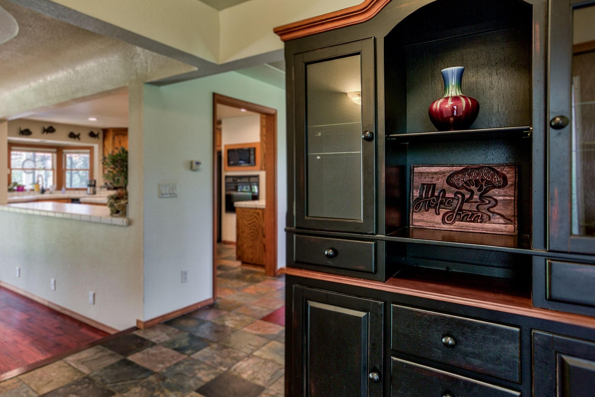 Vista Lobby Hope Inn Redding