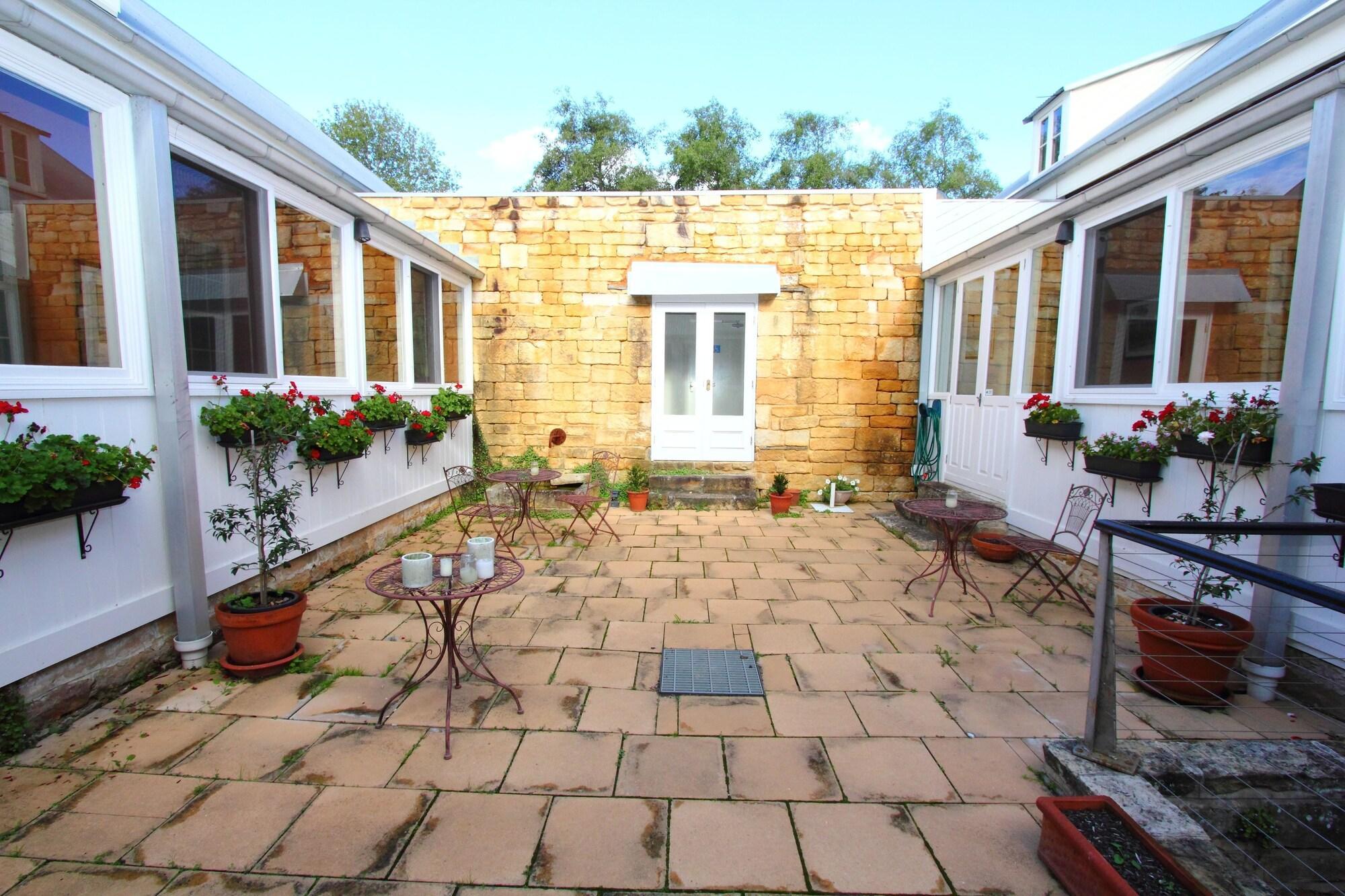 Vista Exterior Fitzroy Inn Historic Retreat