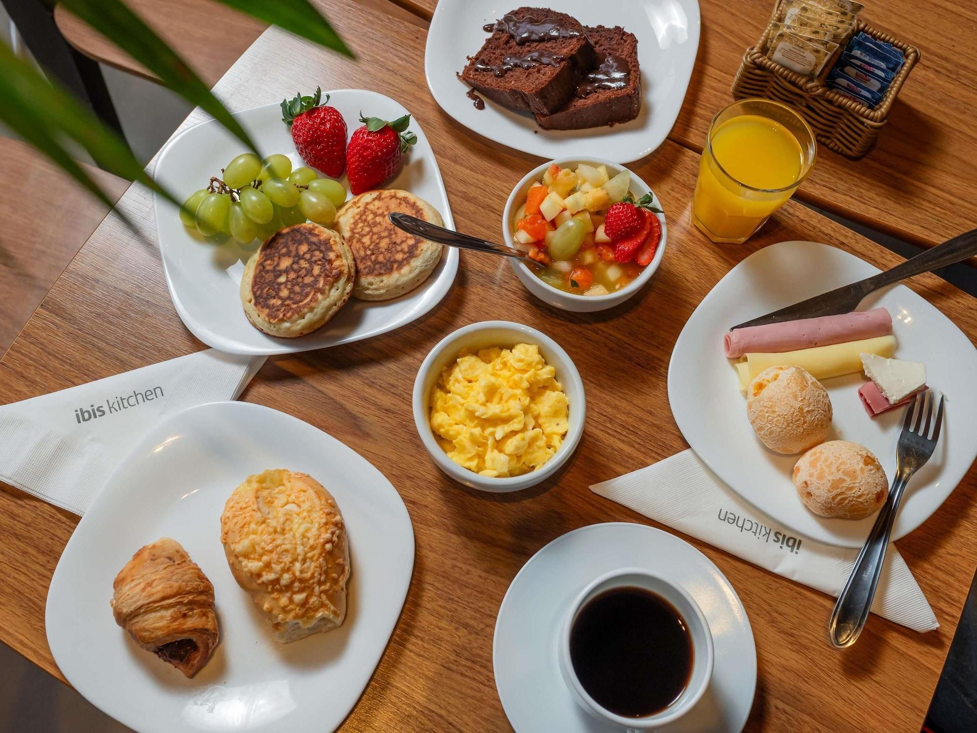 Varios Ibis Guaratinguetá Aparecida