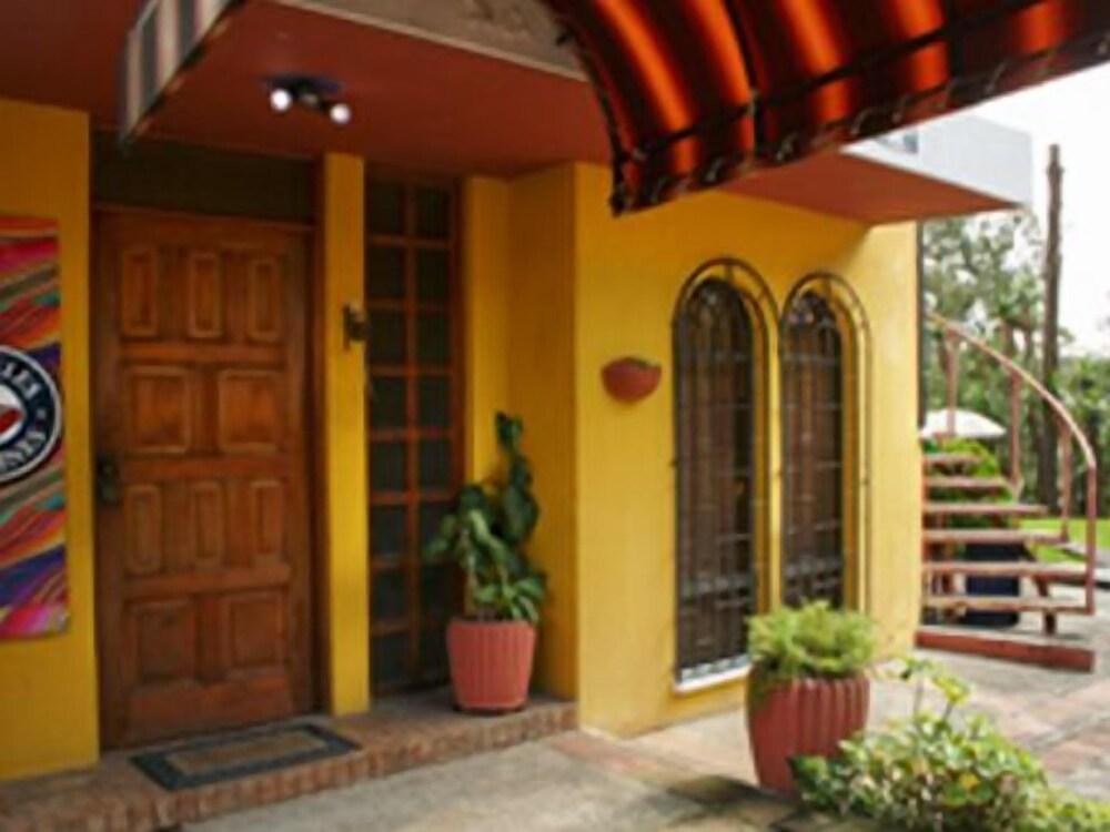 Vista Exterior Bed & Breakfast Ajbe Turista