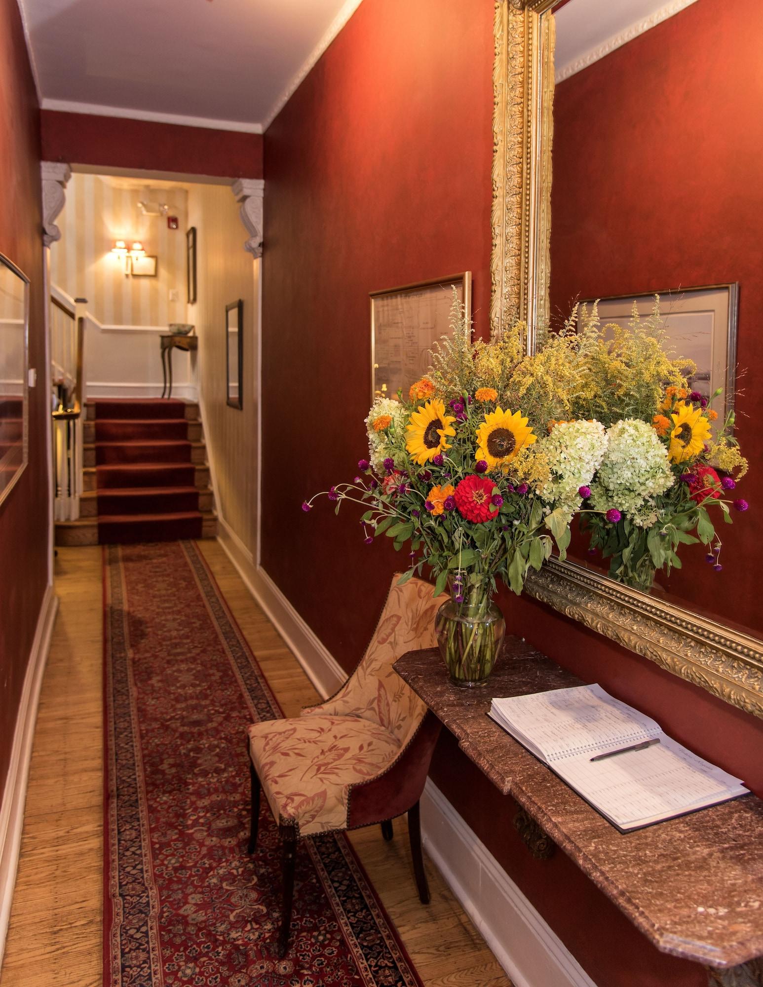 Vista Lobby La Reserve Bed & Breakfast