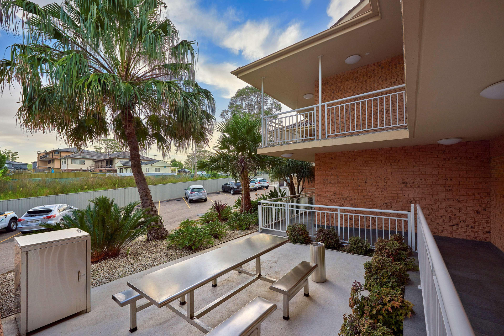 Vista Exterior Best Western Casula Motor Inn