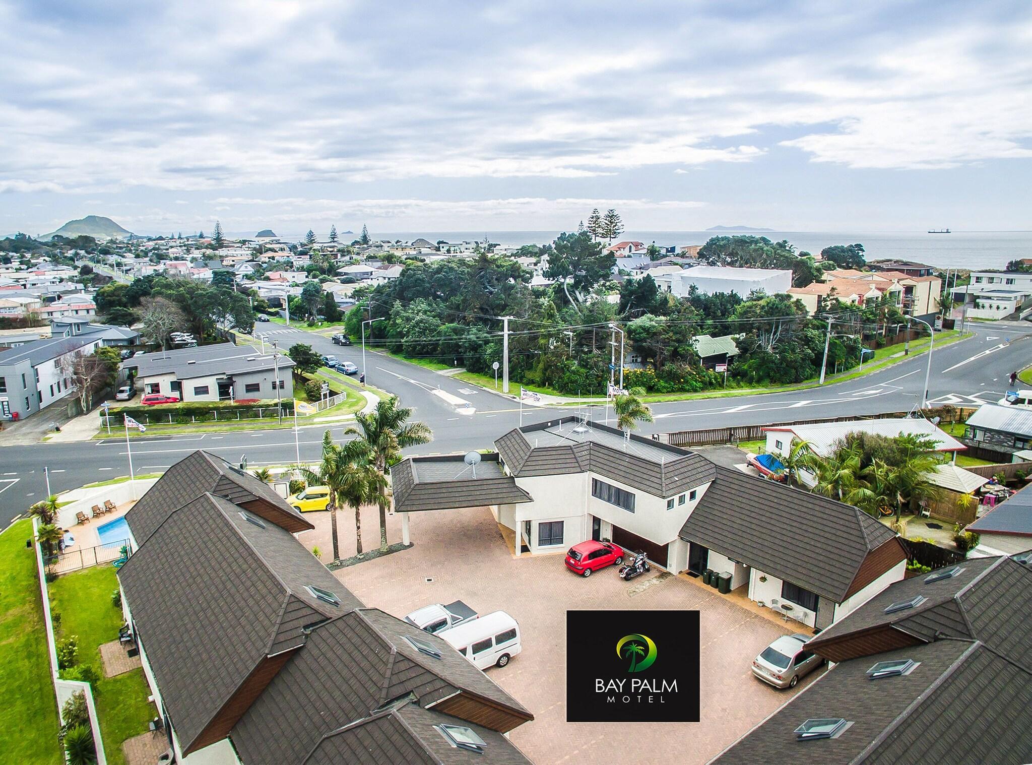 Vista Exterior Bay Palm Motel