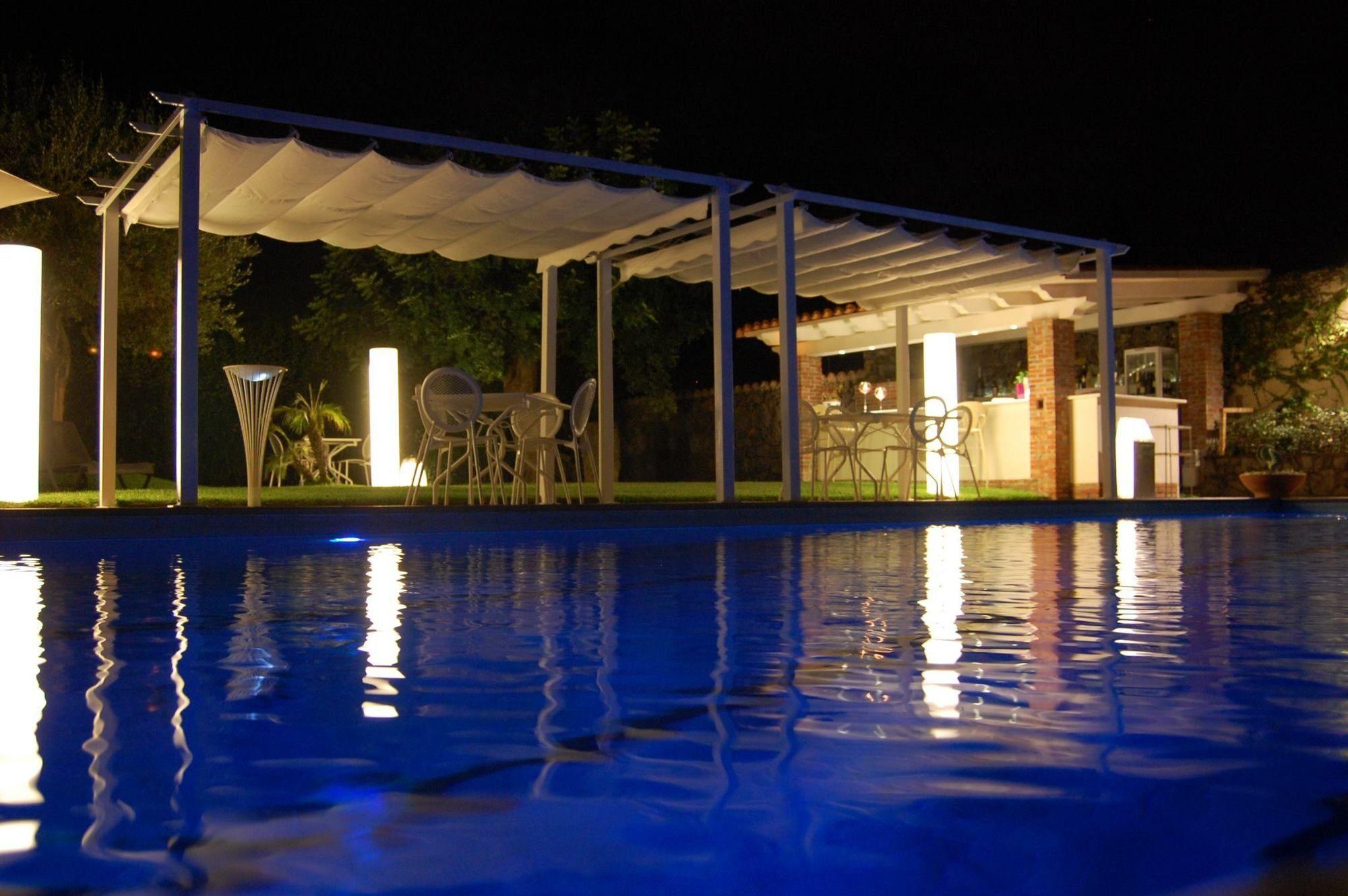 Vista Piscina B&B Terra e Stelle