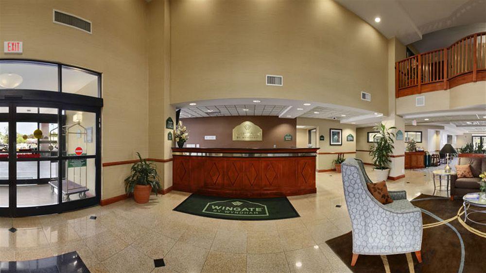 Vista Lobby Wingate by Wyndham - Wilmington