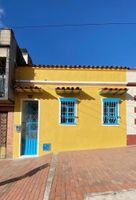 Hotel - banana hostel