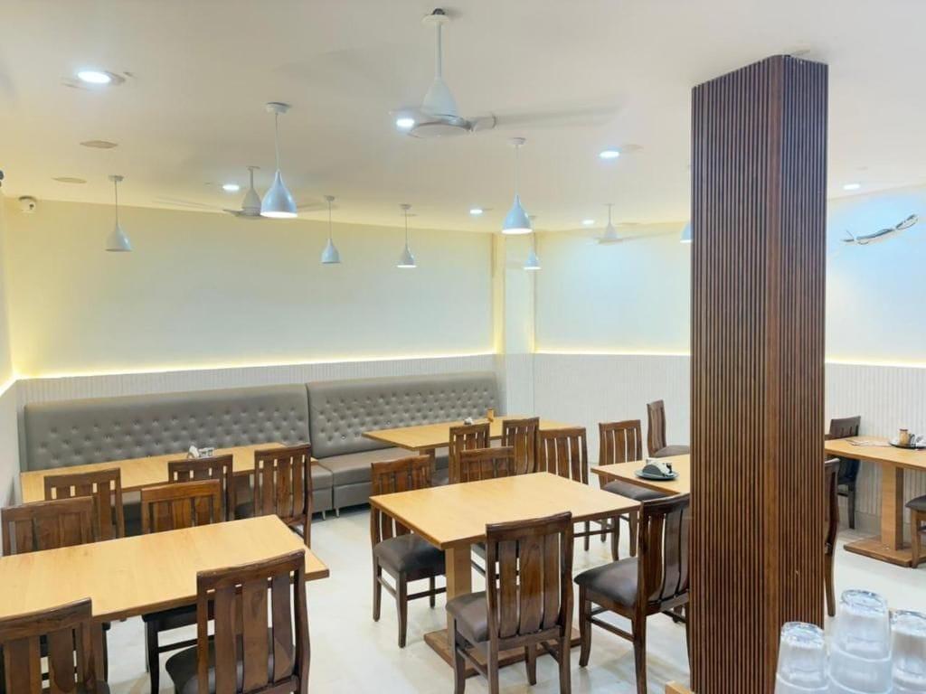 Restaurant Hotel Shri Radha Krishnam