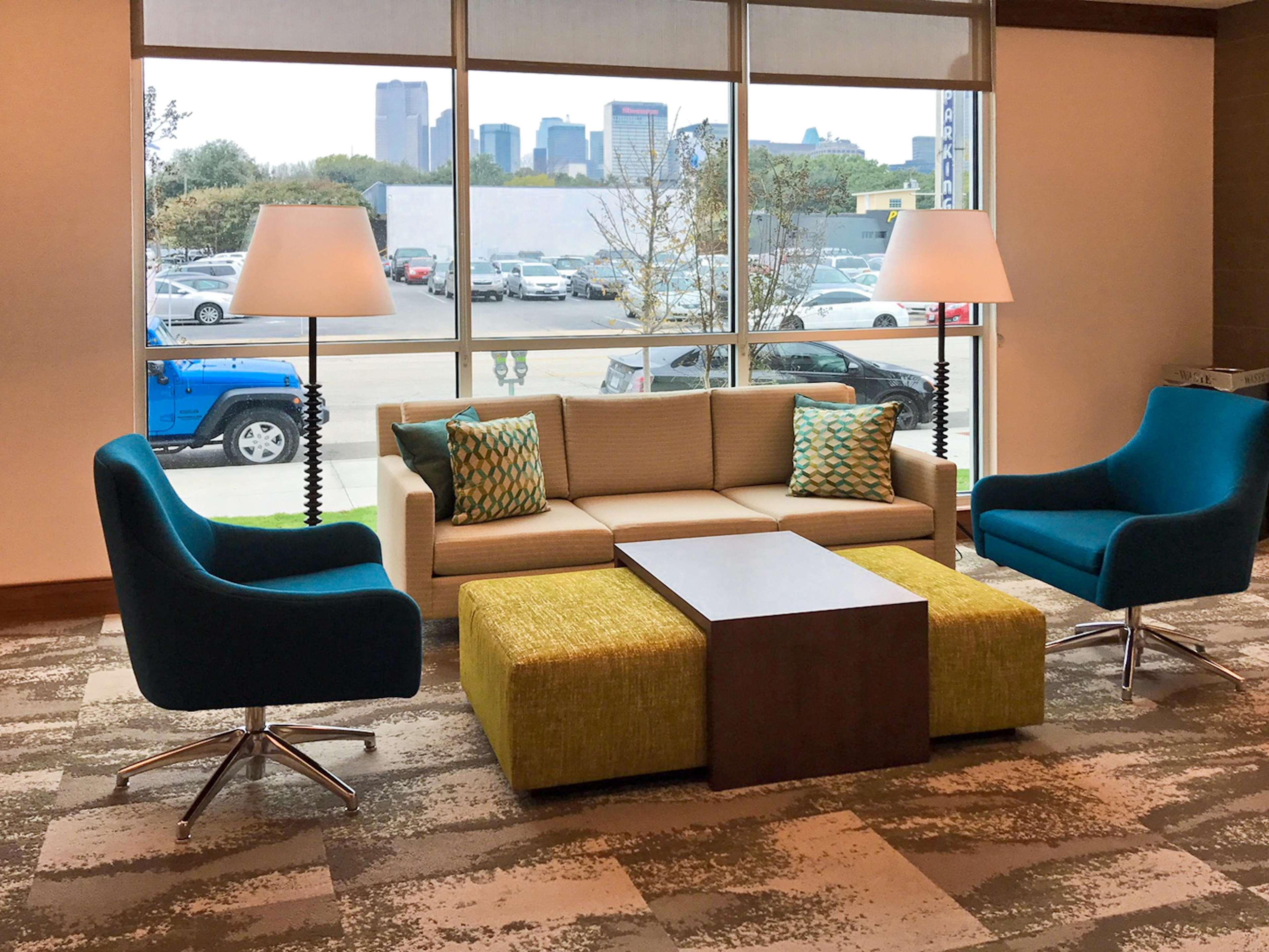 Vista Lobby Home2 Suites by Hilton Dallas Downtown at Baylor Scott & White