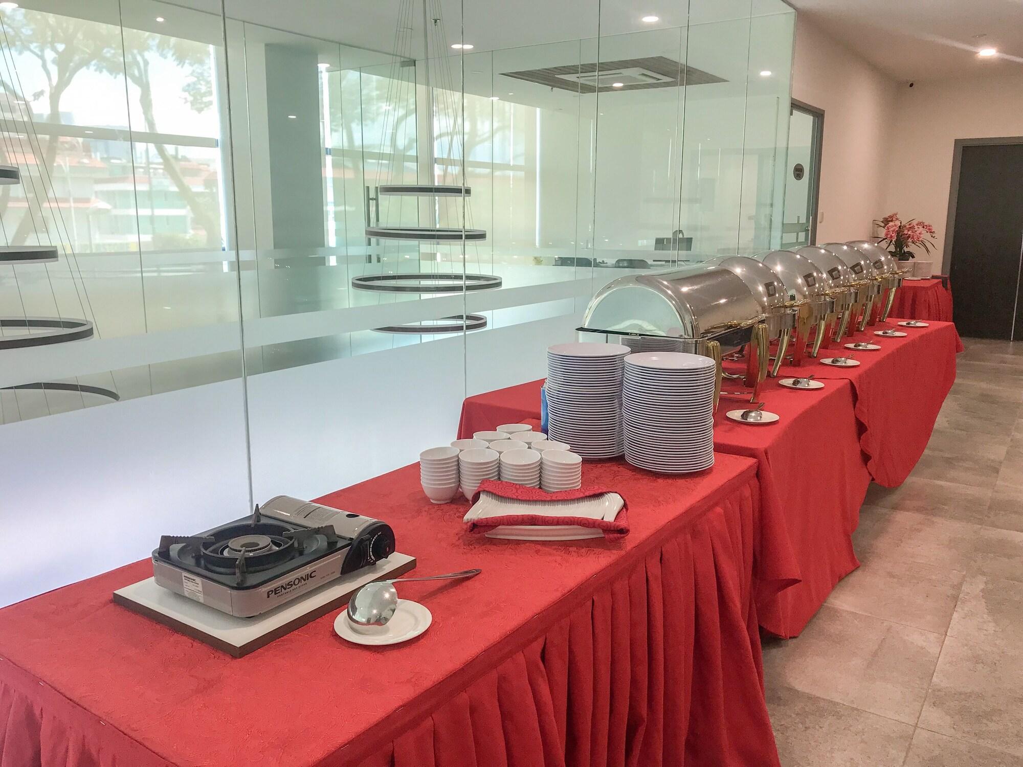 Restaurant AZ Hotel & Serviced Apartments