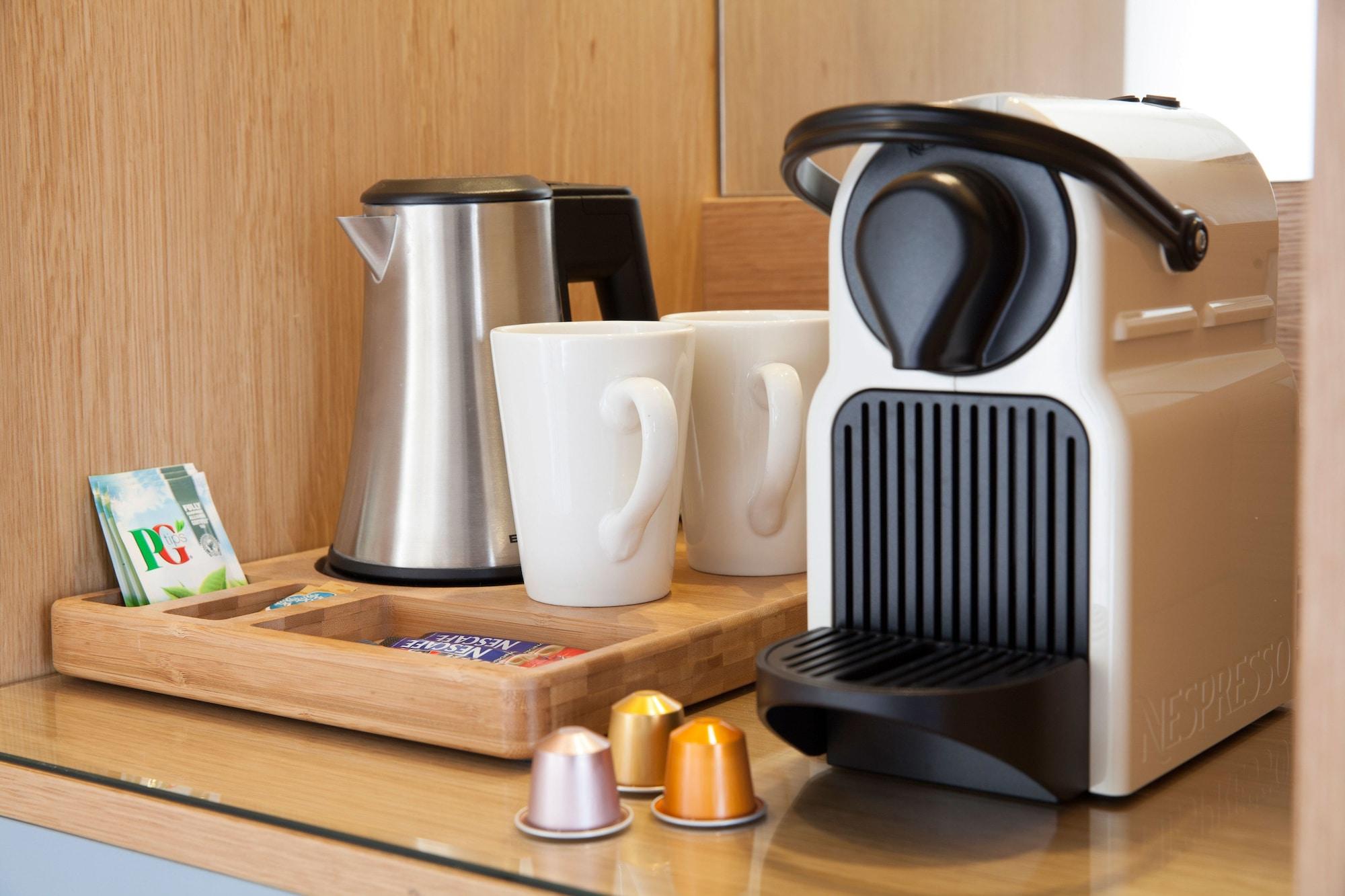 Set de Habitación The Orchid Hotel