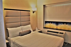 Alojamiento - 7 Days Hotel Bronx