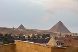 Alojamiento - Hapi Pyramids Hotel