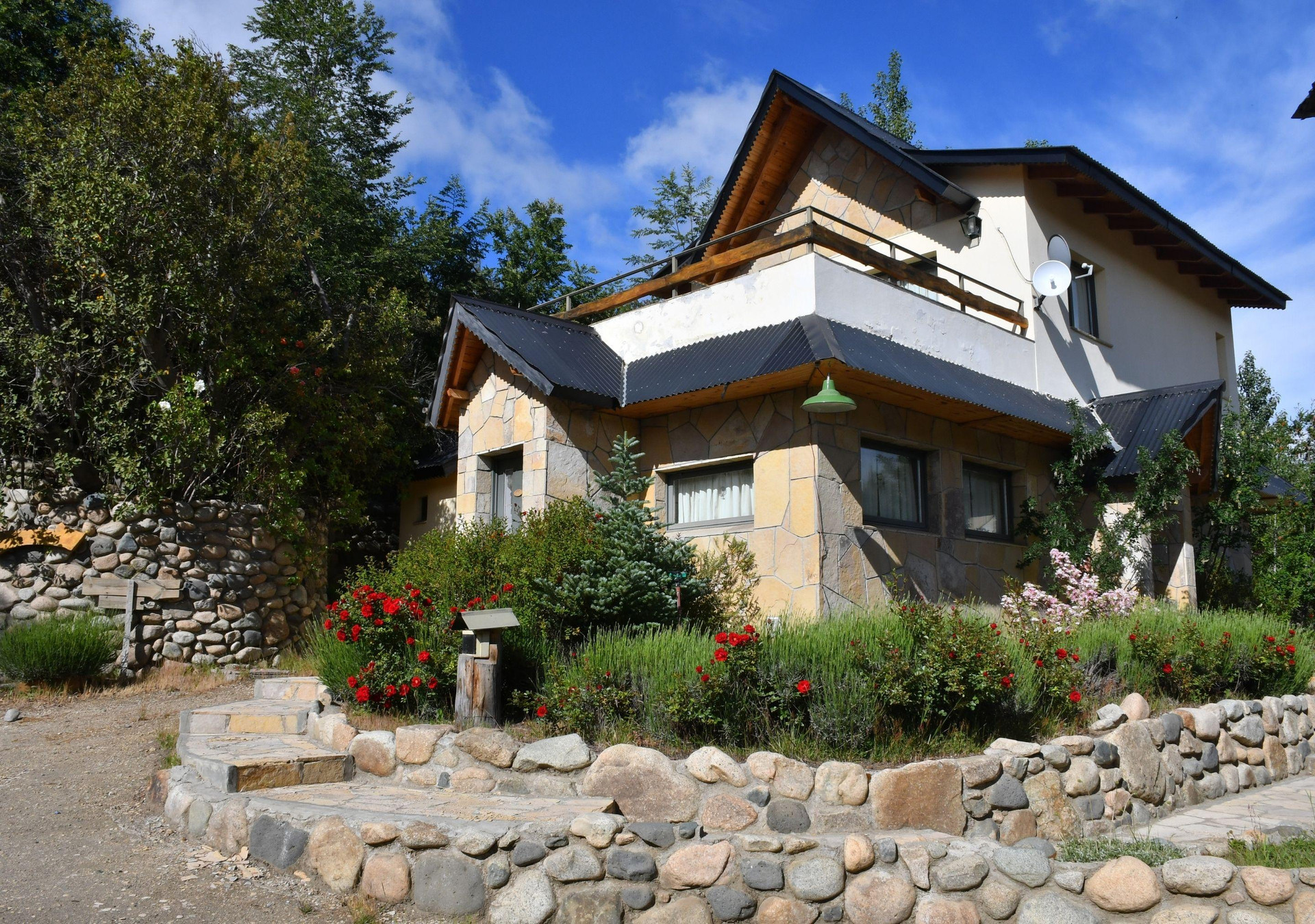 Vista Exterior Aparts La Balconada by DOT Suites