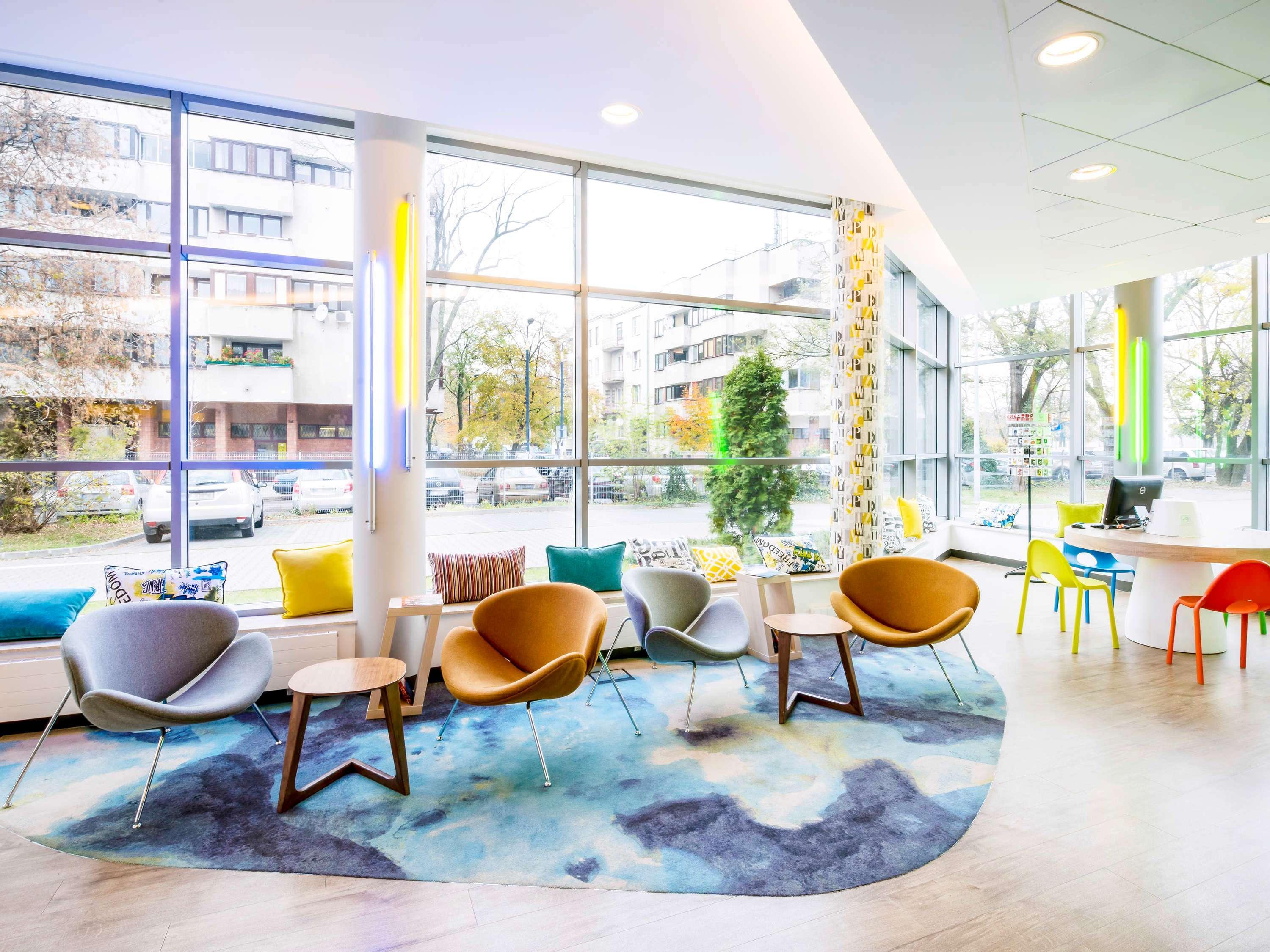 Vista Exterior ibis budget Warszawa Centrum