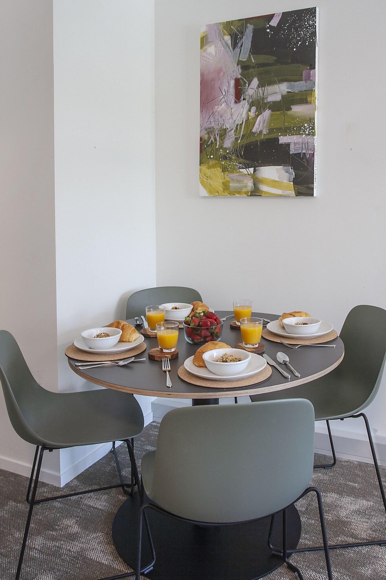 Restaurant Sojourn Apartment Hotel - Ghuznee