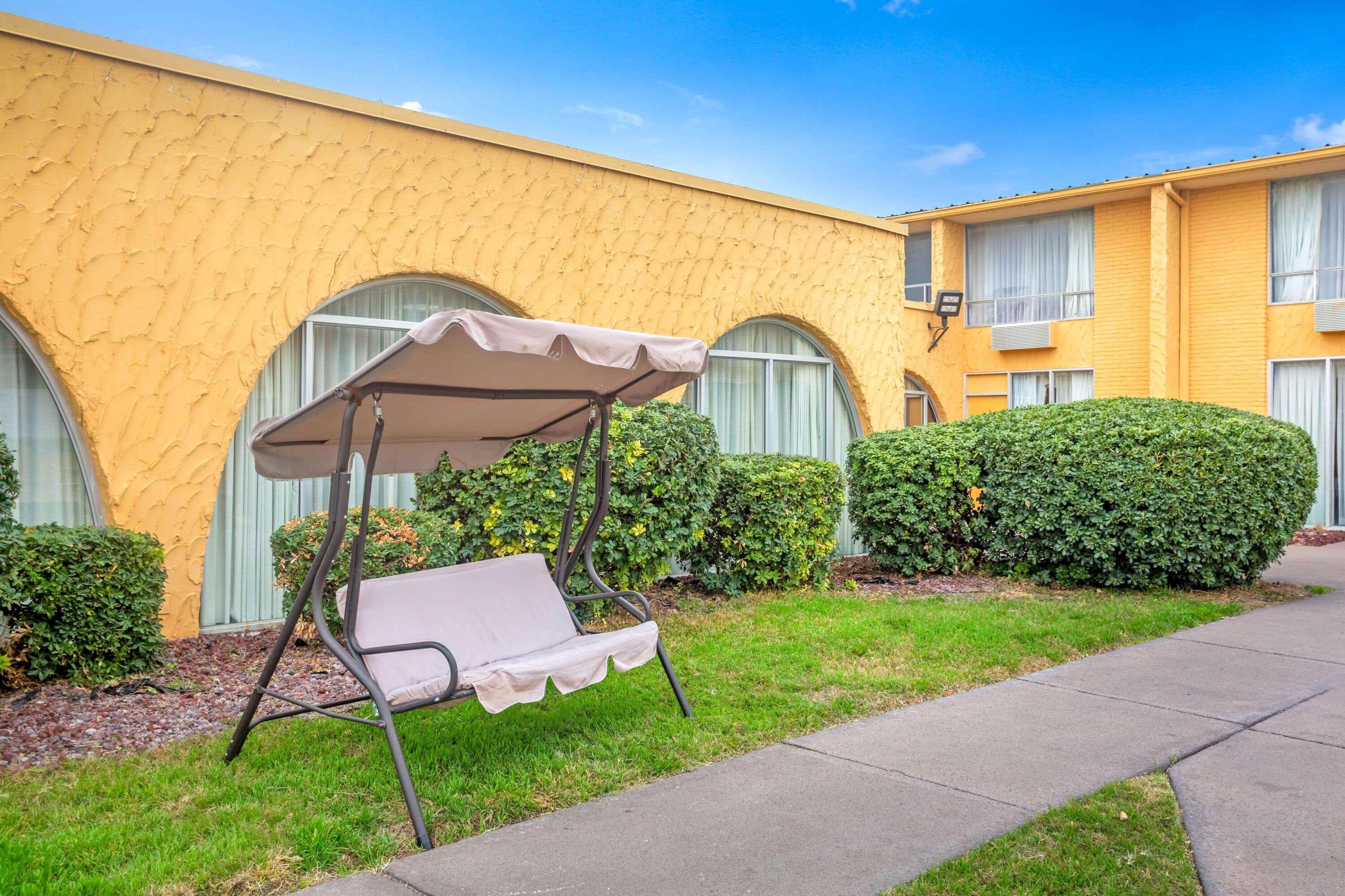 Vista Exterior Days Inn by Wyndham Del Rio