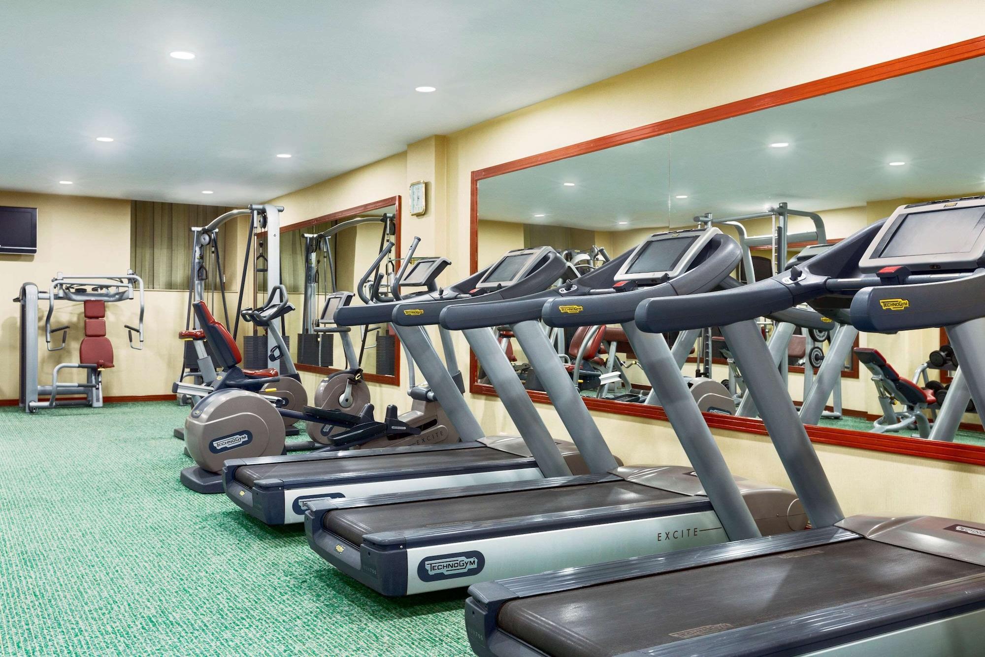 Gimnasio Ramada Plaza by Wyndham Gence