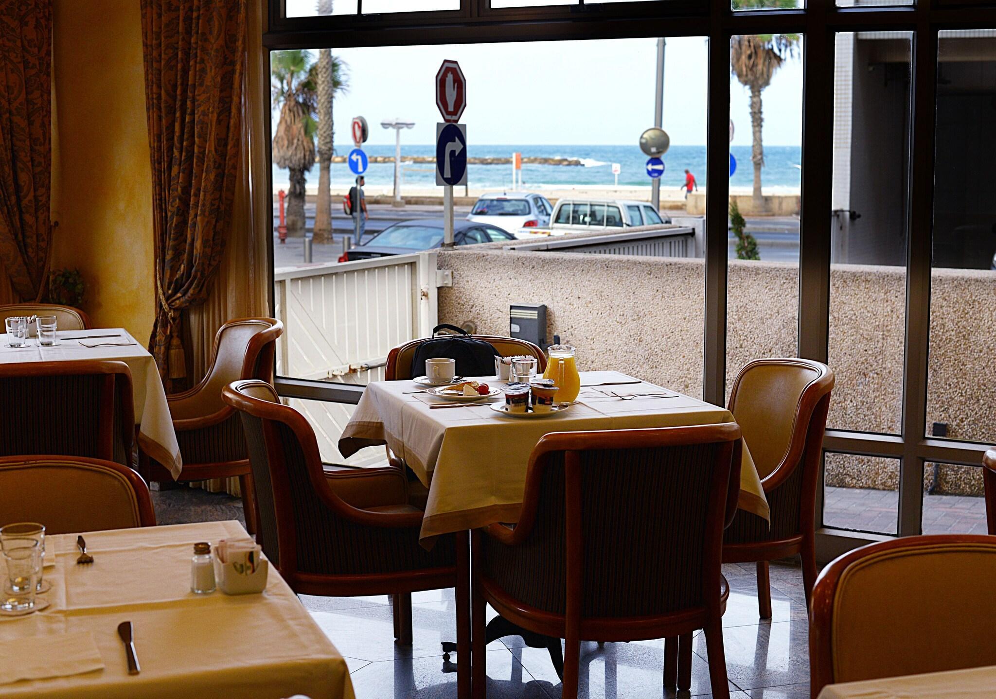 Vista Lobby Abratel Suites Hotel