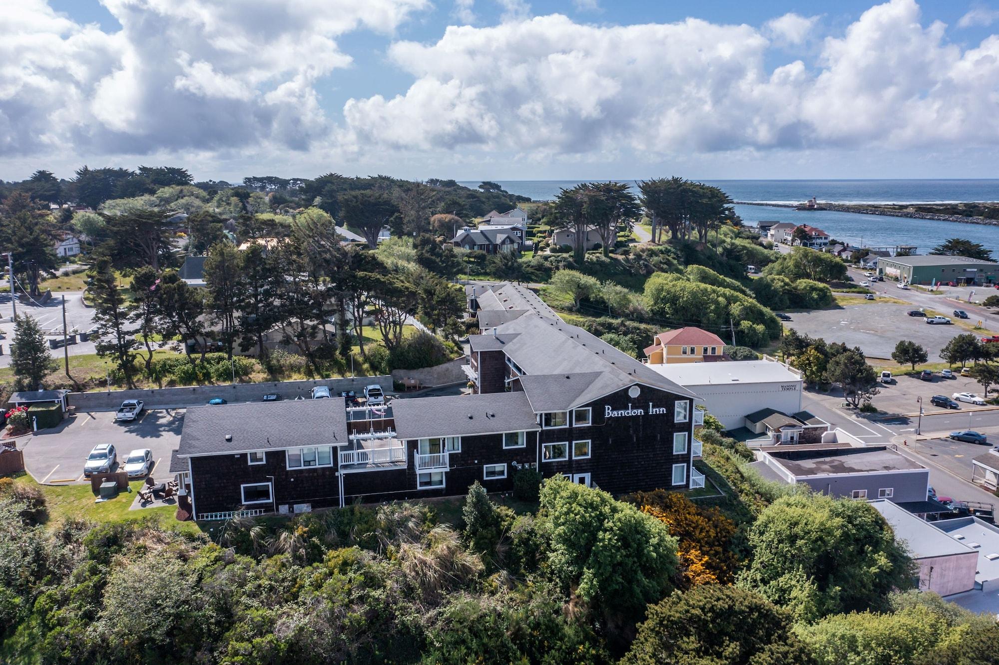 Vista Exterior Bandon Inn
