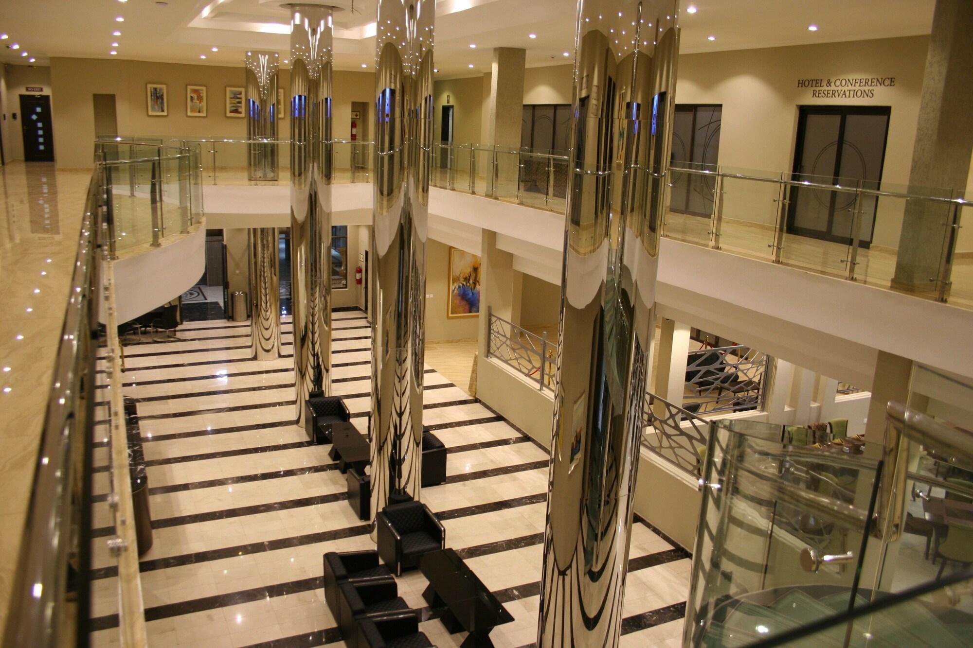Vista Lobby Crossroads Hotel Blantyre