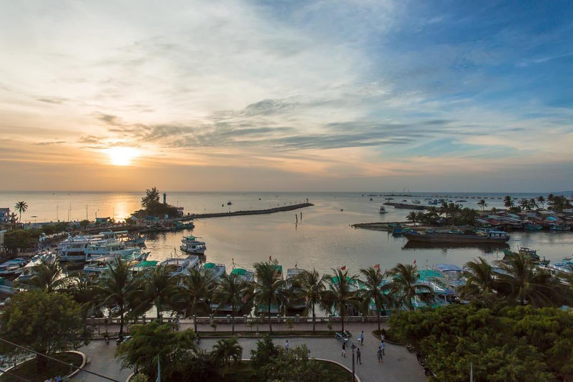 Vista Exterior Phu Hong Hotel