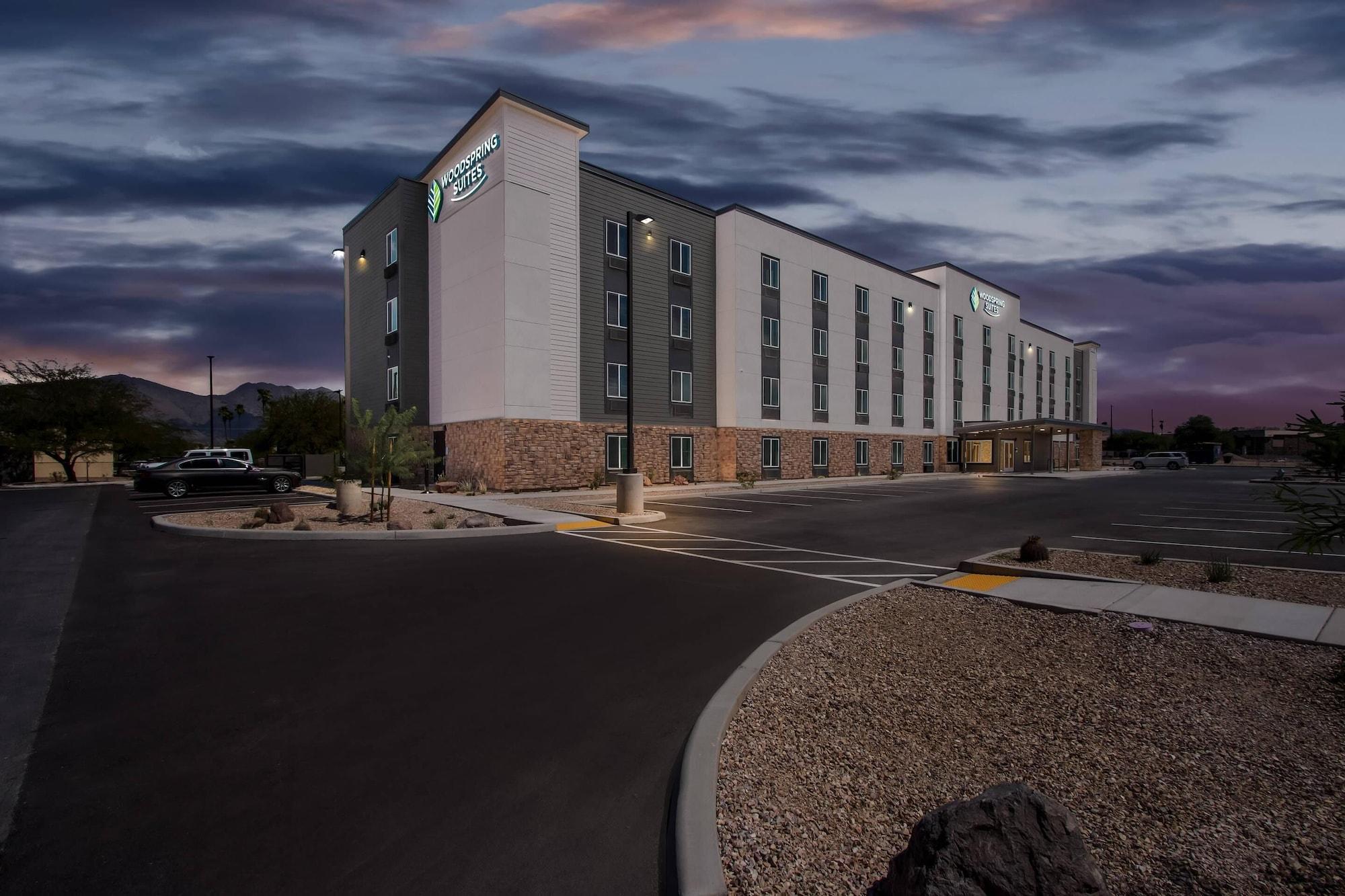 Comodidades del Alojamiento Woodspring Suites Tucson Medical Center