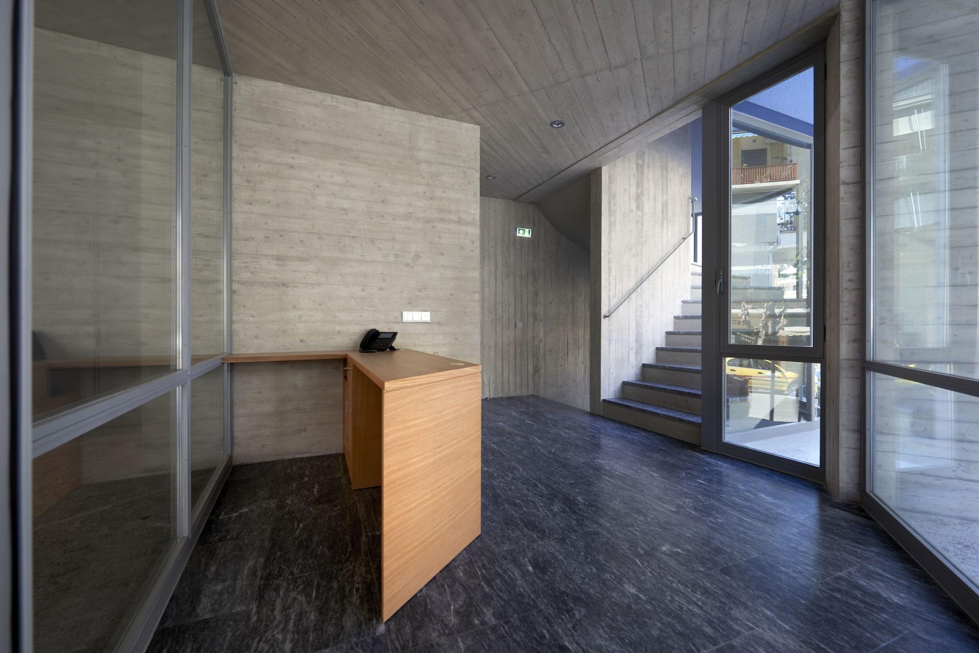 Vista Lobby Athens BlueBuilding