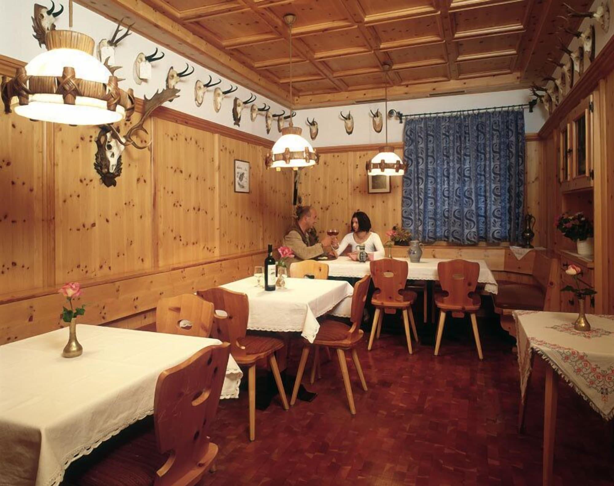 Bar/Salón Hotel Rose