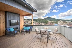 Alquiler Vacacional - Exquisite Discovery Mtn Home w/ Sweeping Views!