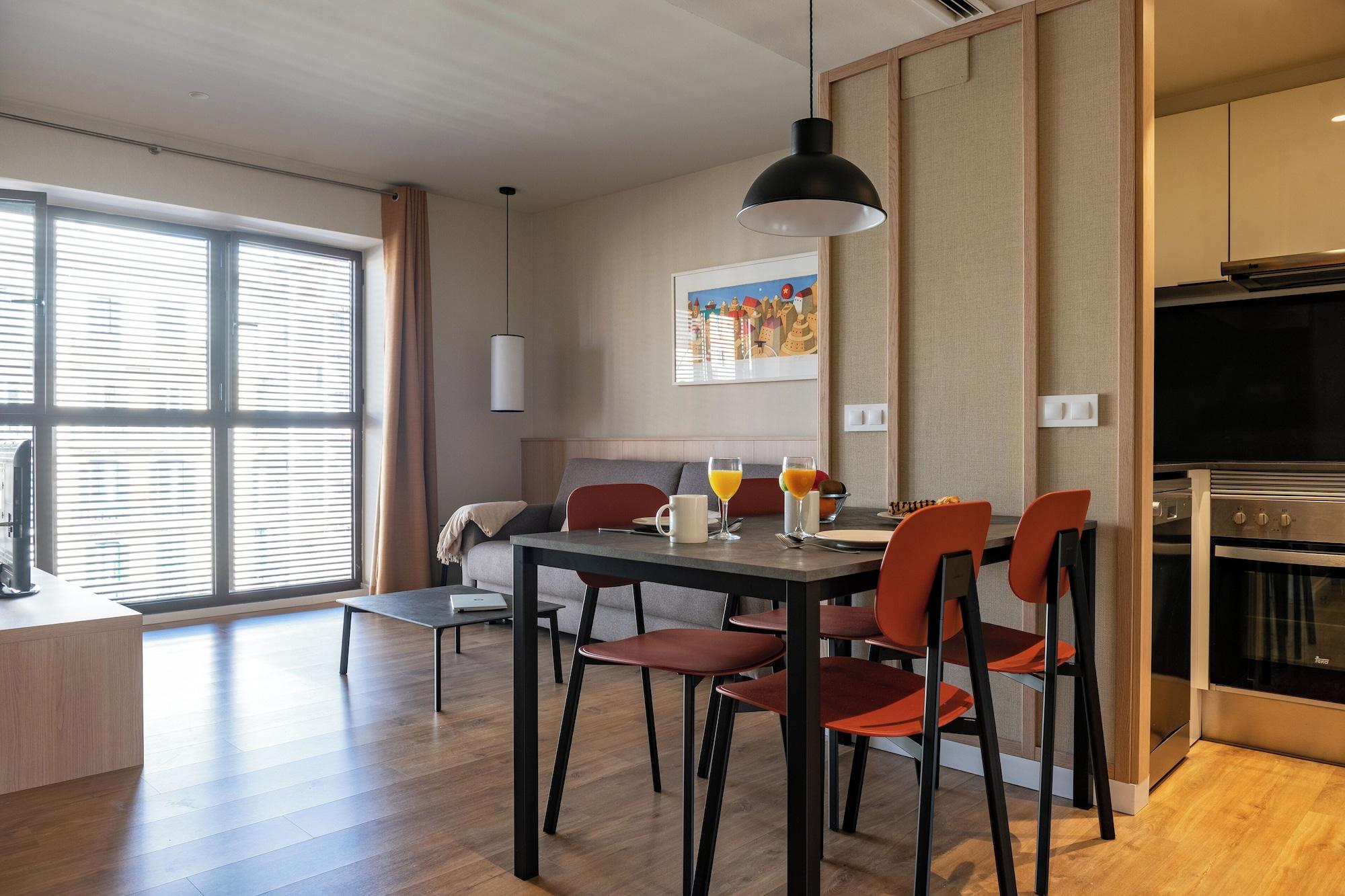 Varios MH Apartments Urban