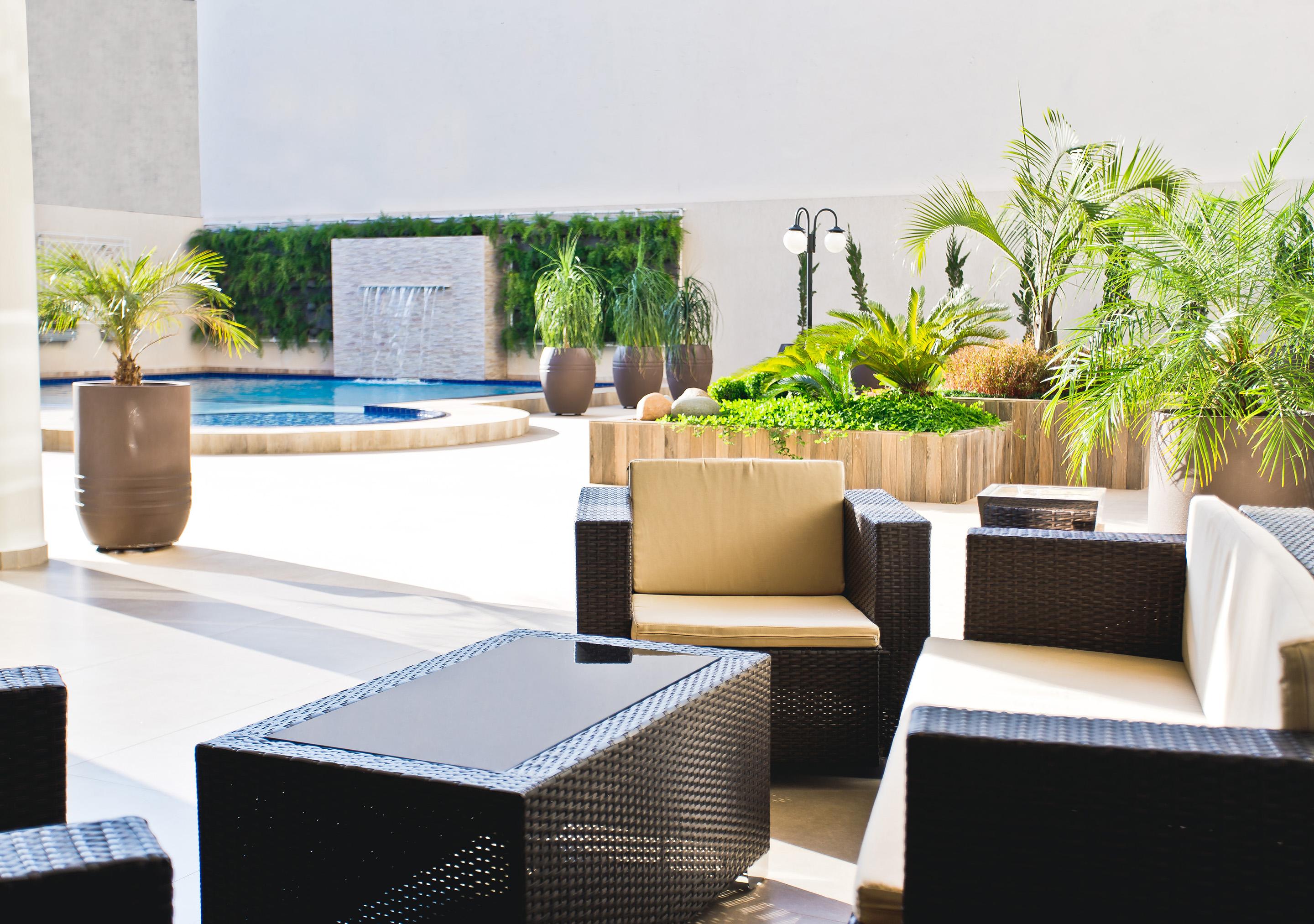 Vista Piscina Megal Suites Hotel