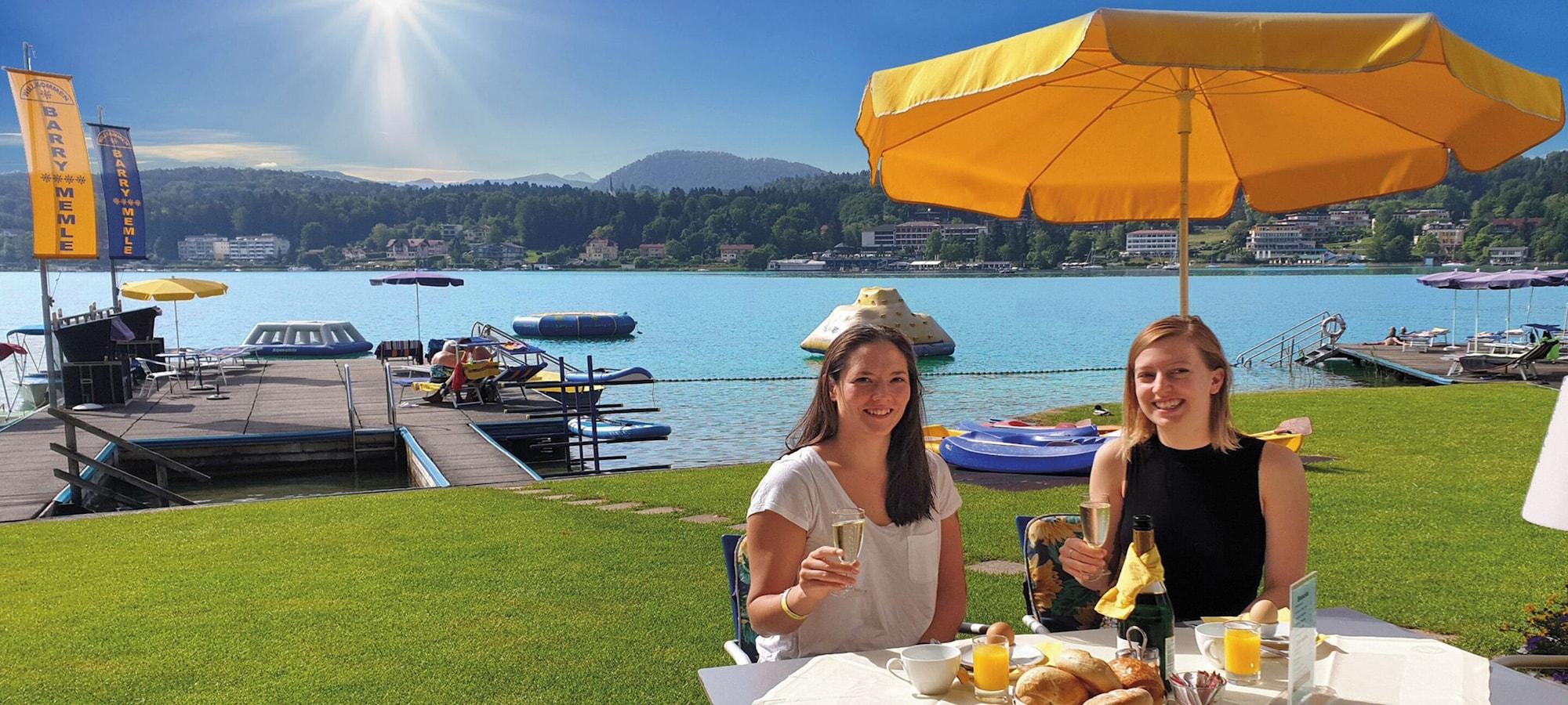 Restaurant Barry Memle Lake Side Resort