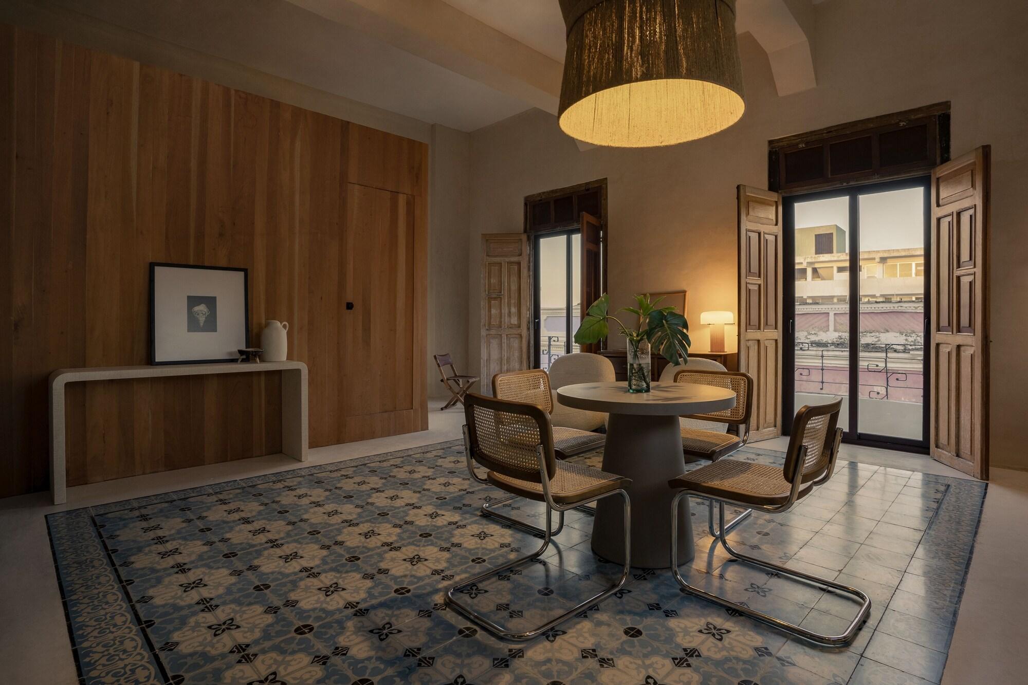 Varios Narrativ Lofts