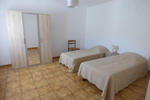 Alquiler Vacacional - Ground floor of a country house surrounded by vineyards