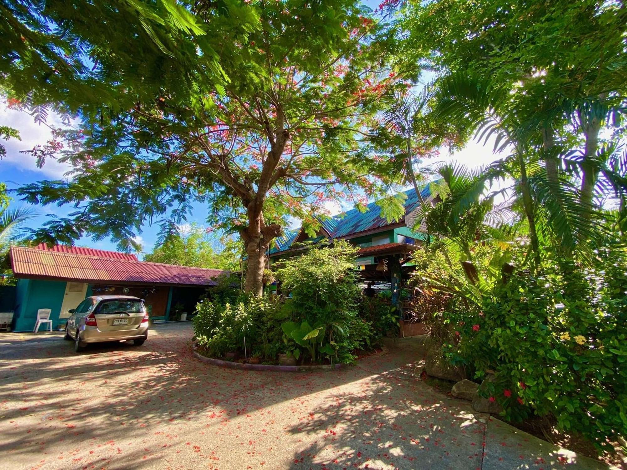 Vista Exterior Shanti Lodge Phuket