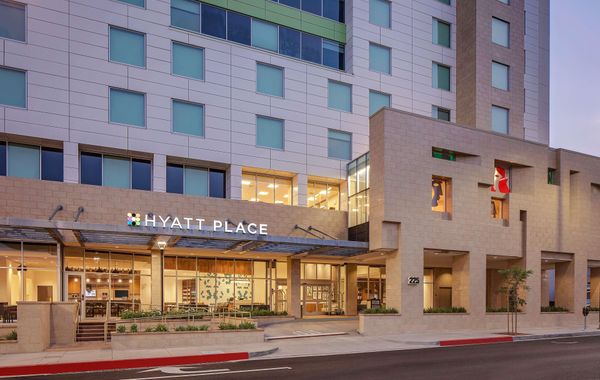 Hyatt Place Glendale / Los Angeles