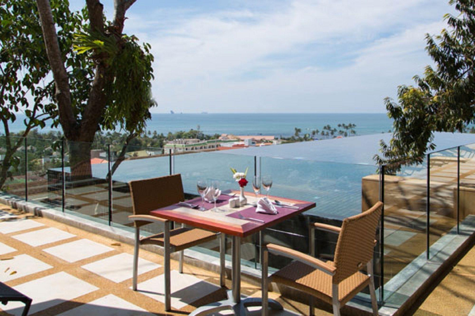 Bar/Salón Aonang Cliff Beach Resort