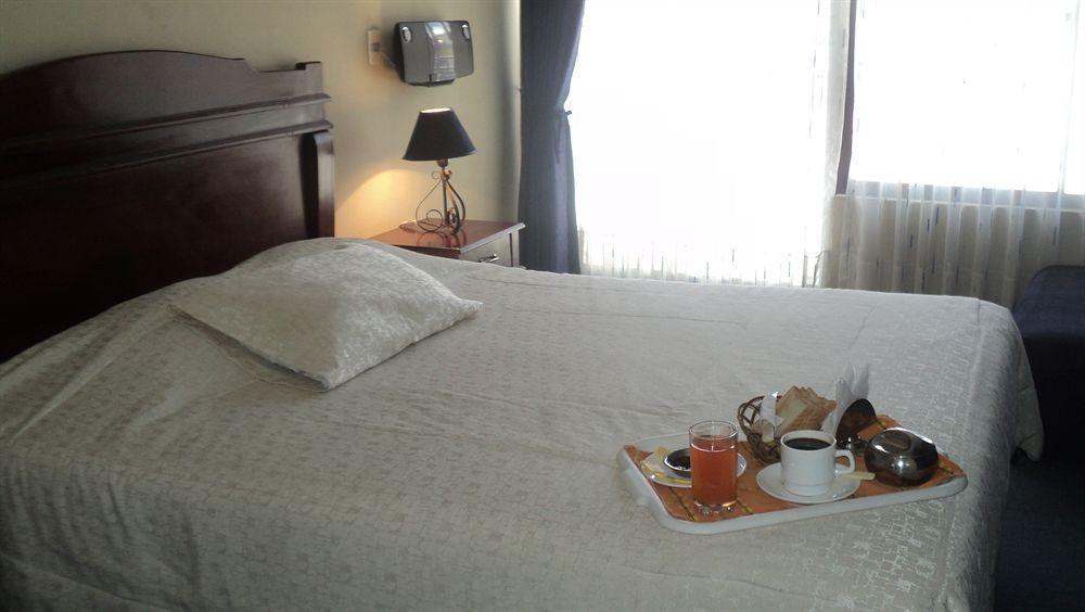 Varios Monte Carlo Hotel