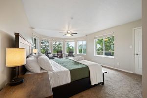 Alquiler Vacacional - Spacious Mountain Hideaway 4 BD 3 BA W/ Hot Tub