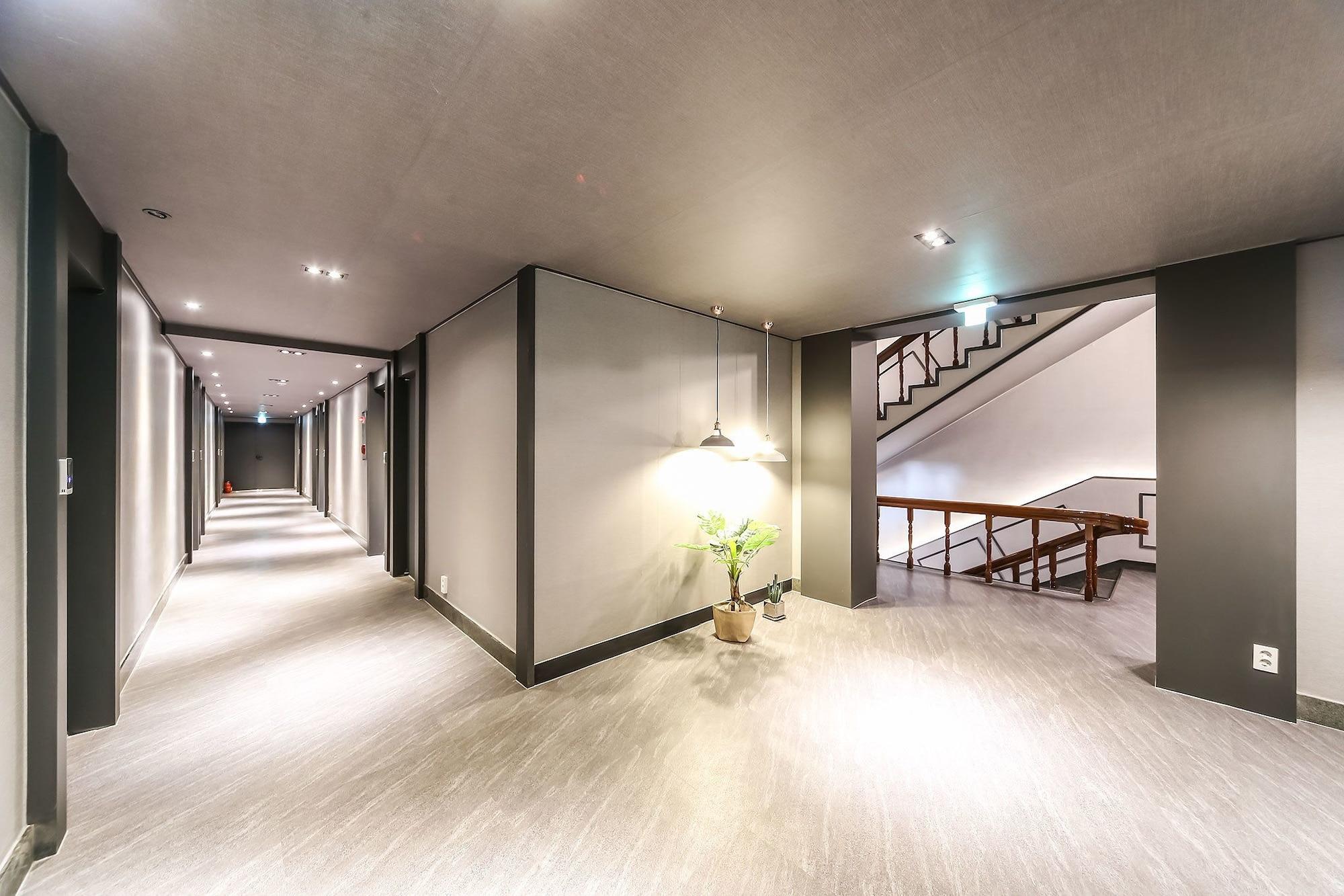Varios Gaya Mini Hotel