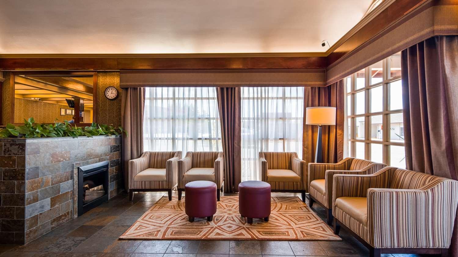 Vista Lobby Best Western Garden Villa Inn